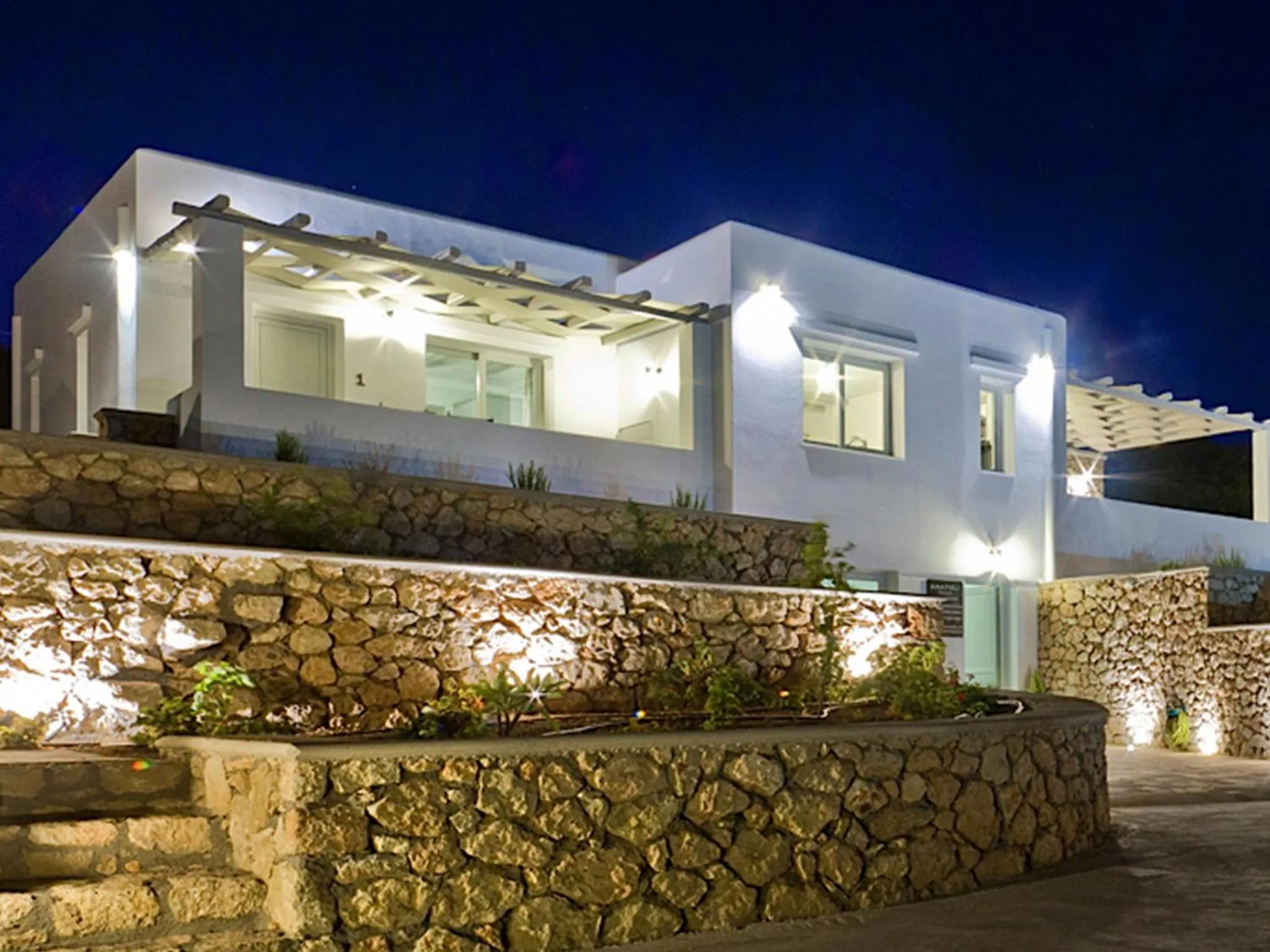 Night in Alsalos villas