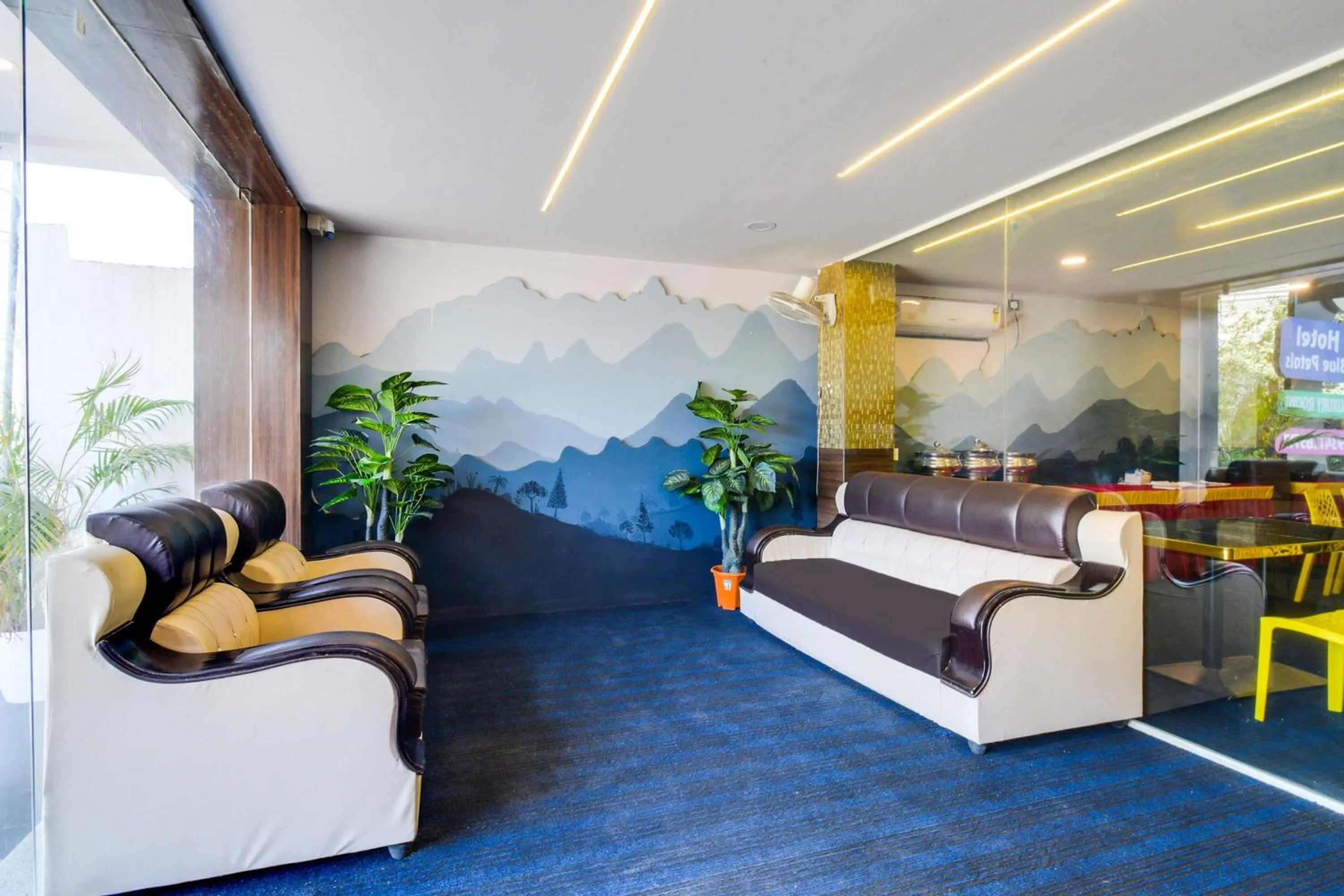 Lobby or reception in Townhouse Oak Shamshabad Paradise