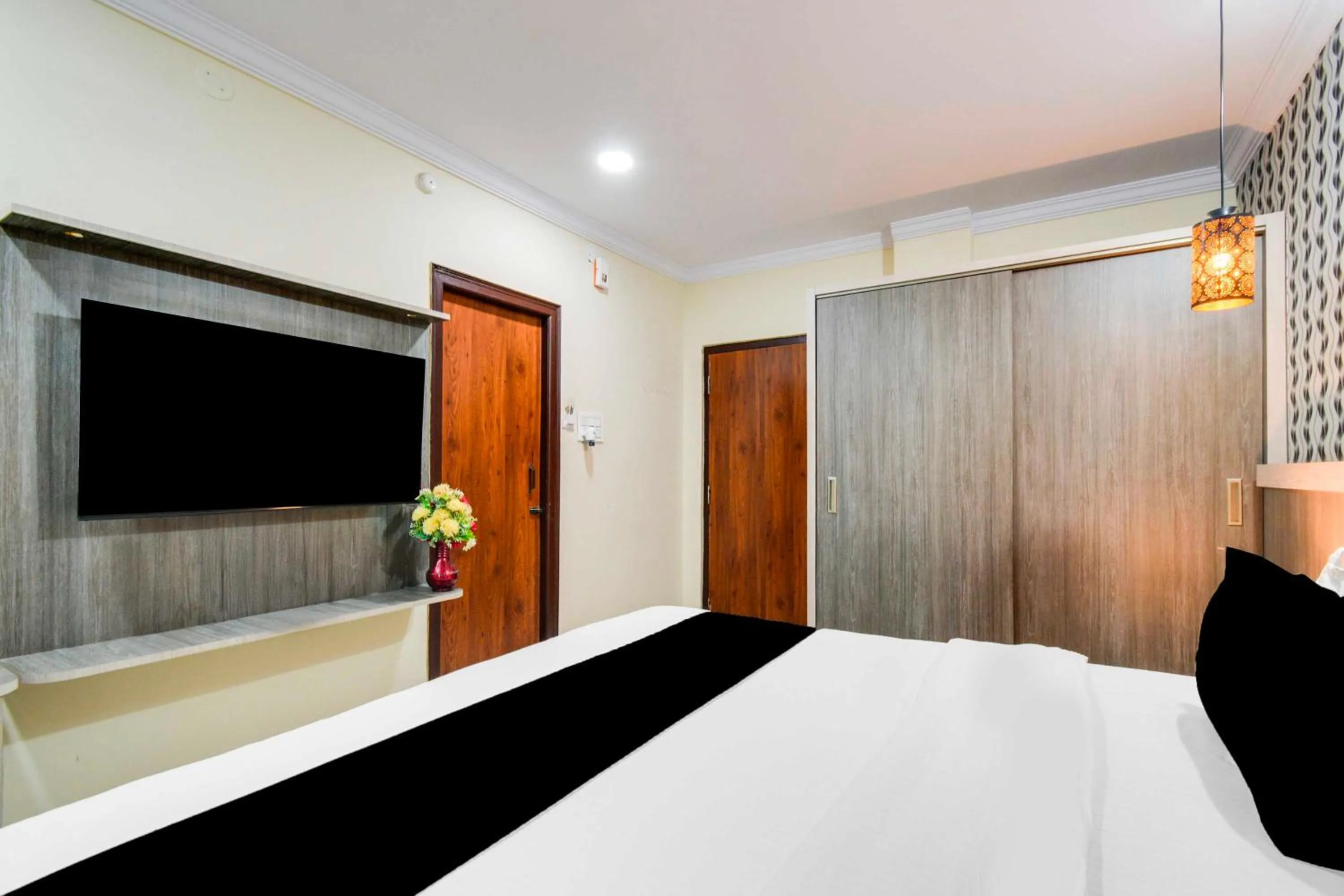 Bedroom, Bed in Townhouse Oak Shamshabad Paradise
