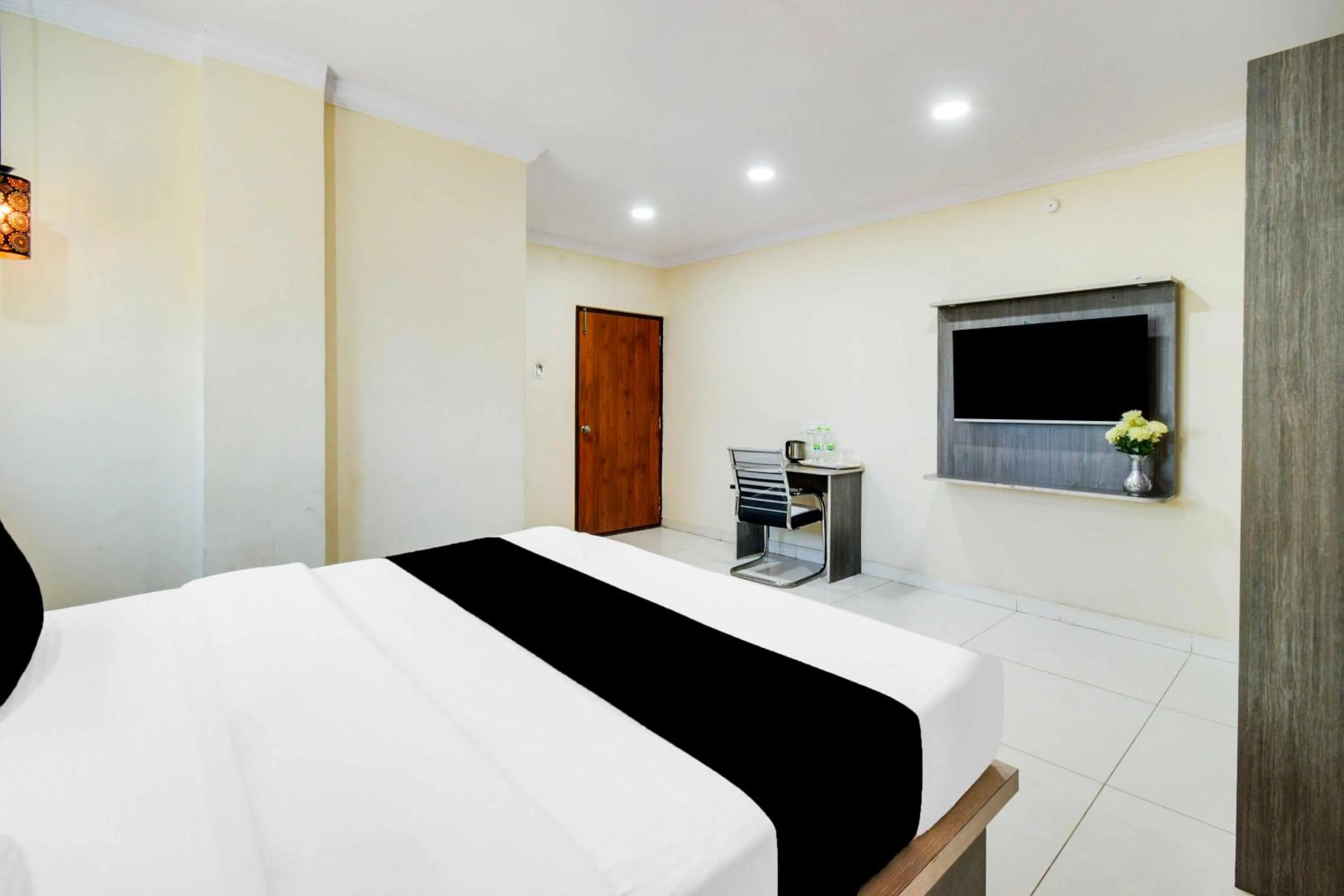 Bedroom, Bed in Townhouse Oak Shamshabad Paradise