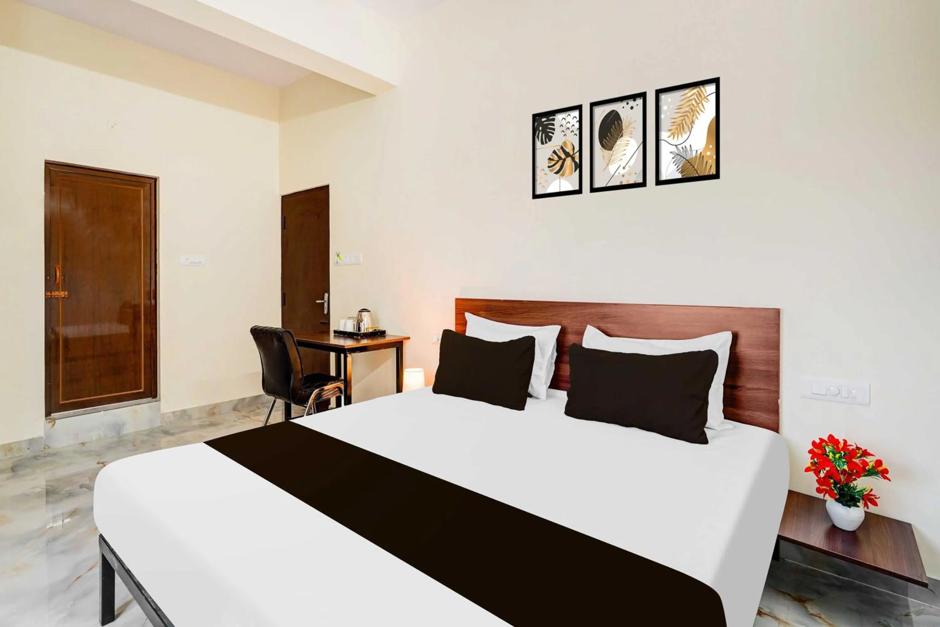 Classic Triple Room - single occupancy in Townhouse Oak Bangalore Horamavu Agara Lake