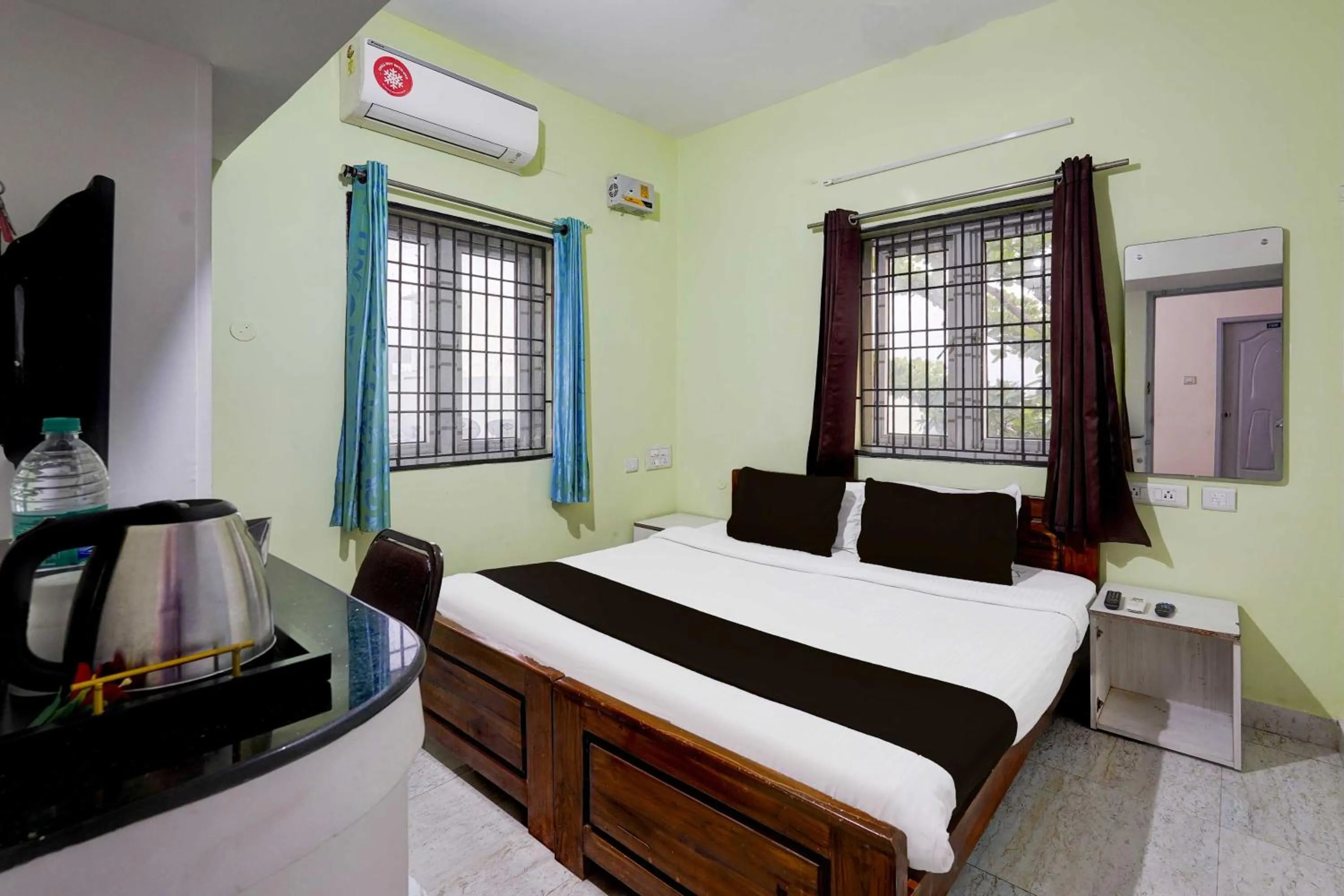 Townhouse Oak Pallikarani Near Balaji Dental College