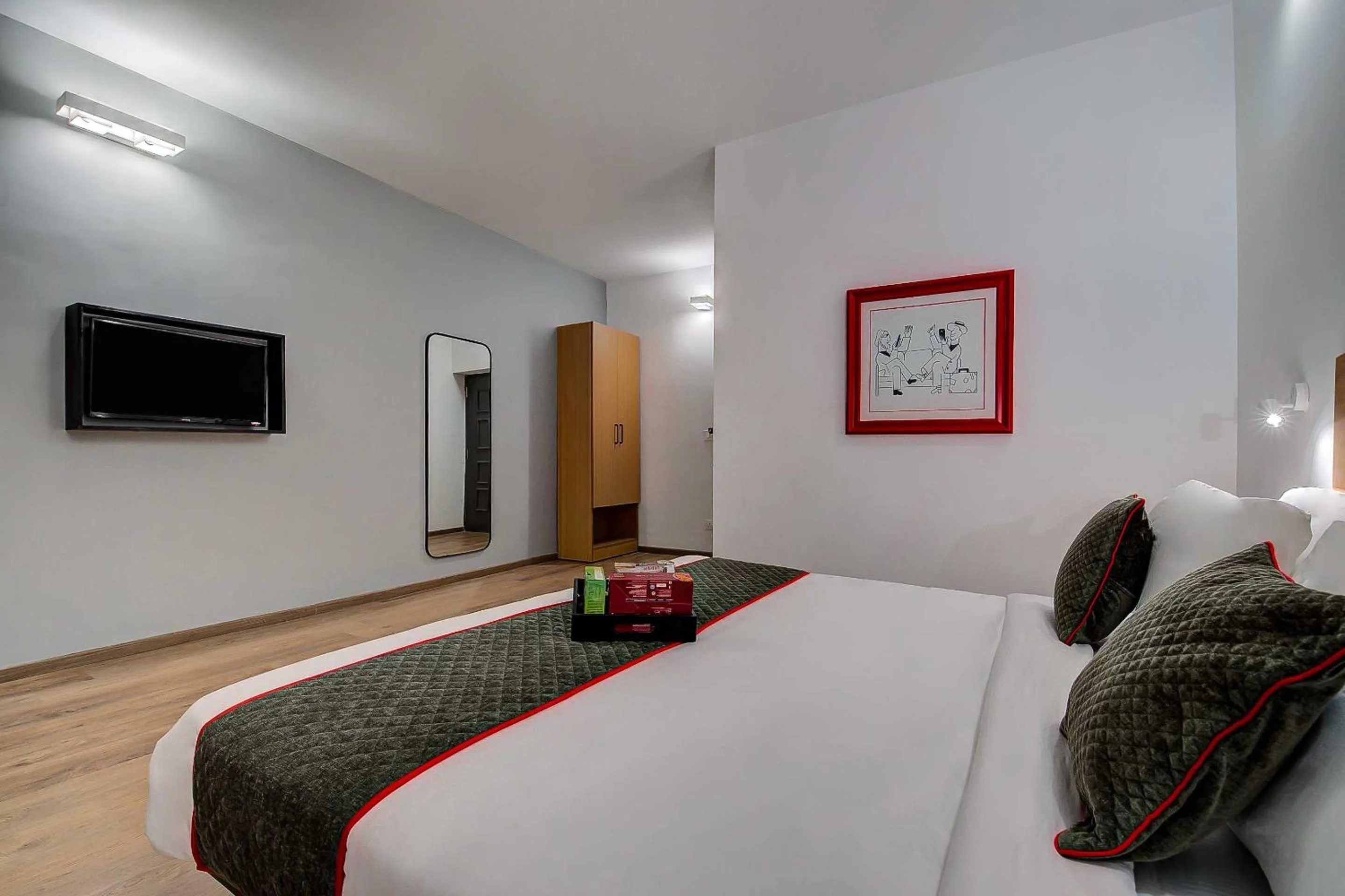 Bedroom in Collection O Tynampet Metro Station