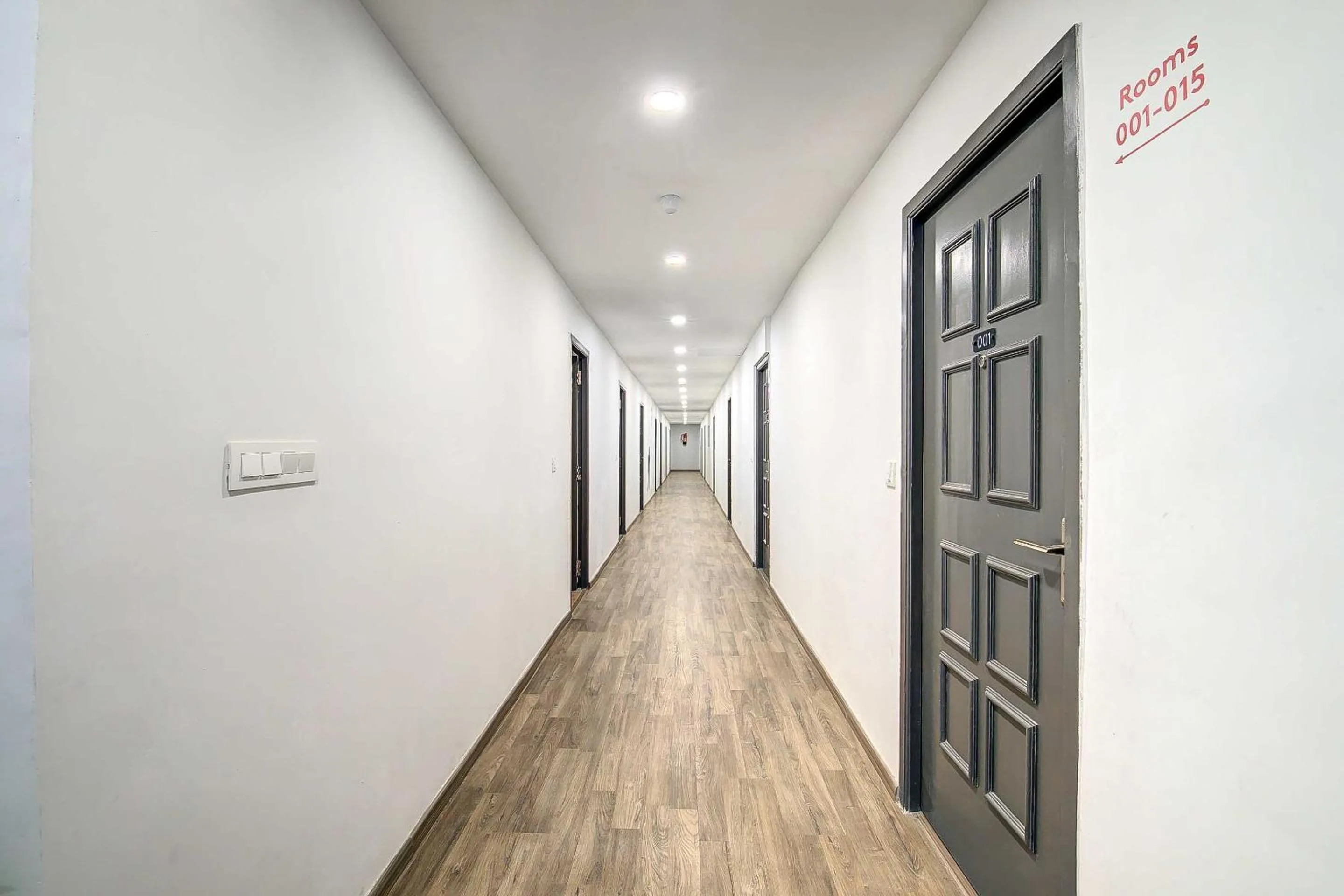 Lobby or reception in Collection O Tynampet Metro Station