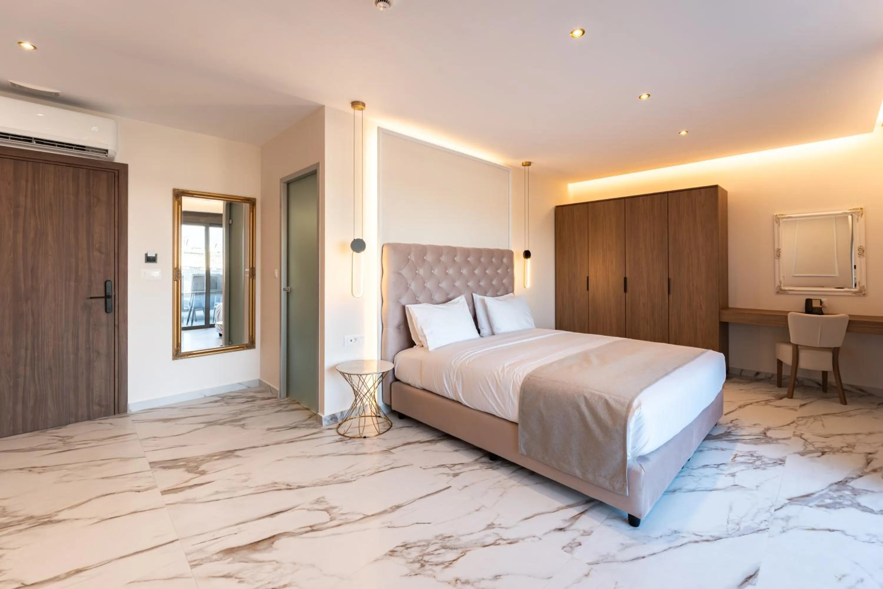 Bedroom, Bed in Philia Center Suites