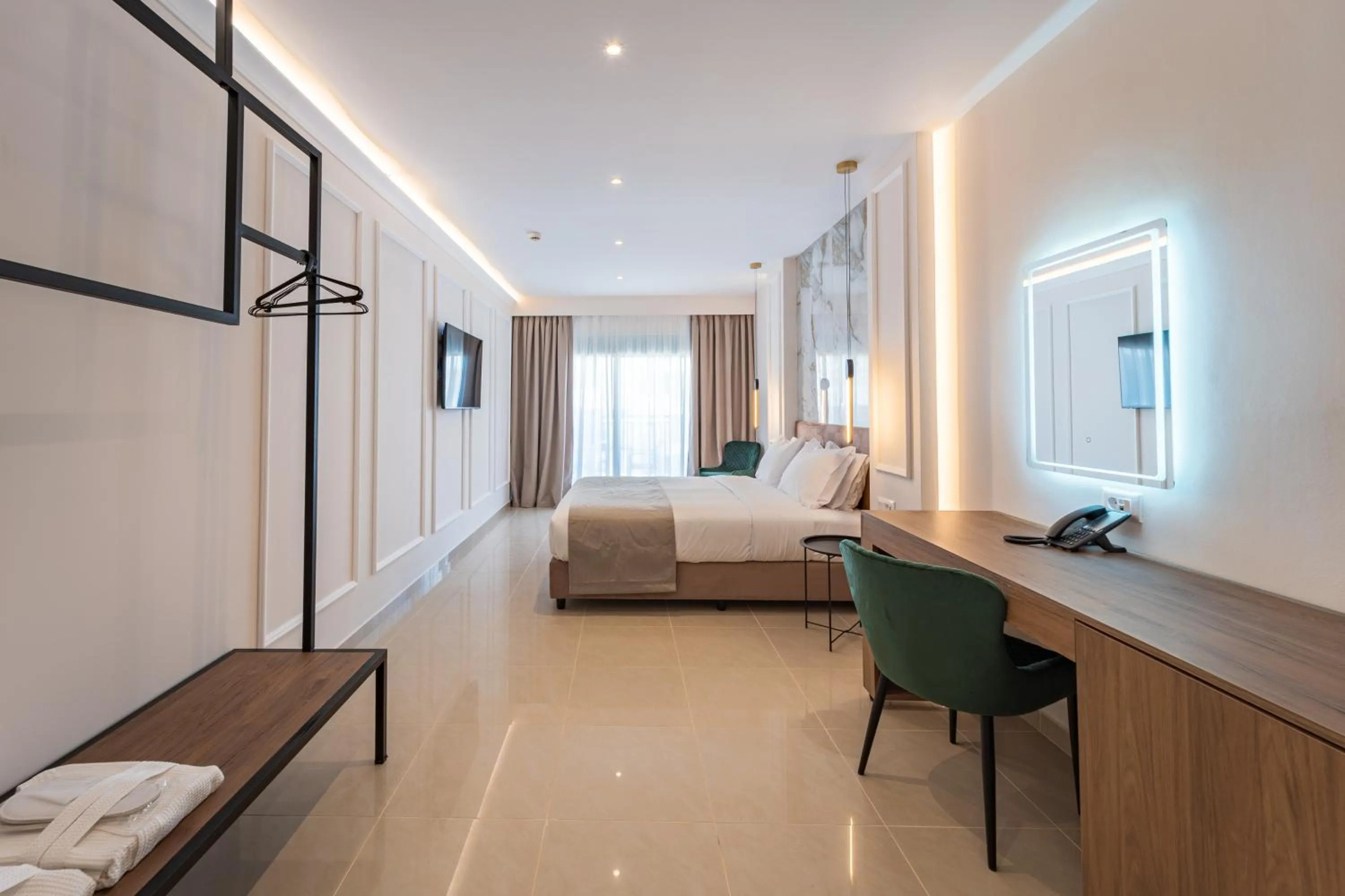 Photo of the whole room, Bed in Philia Center Suites