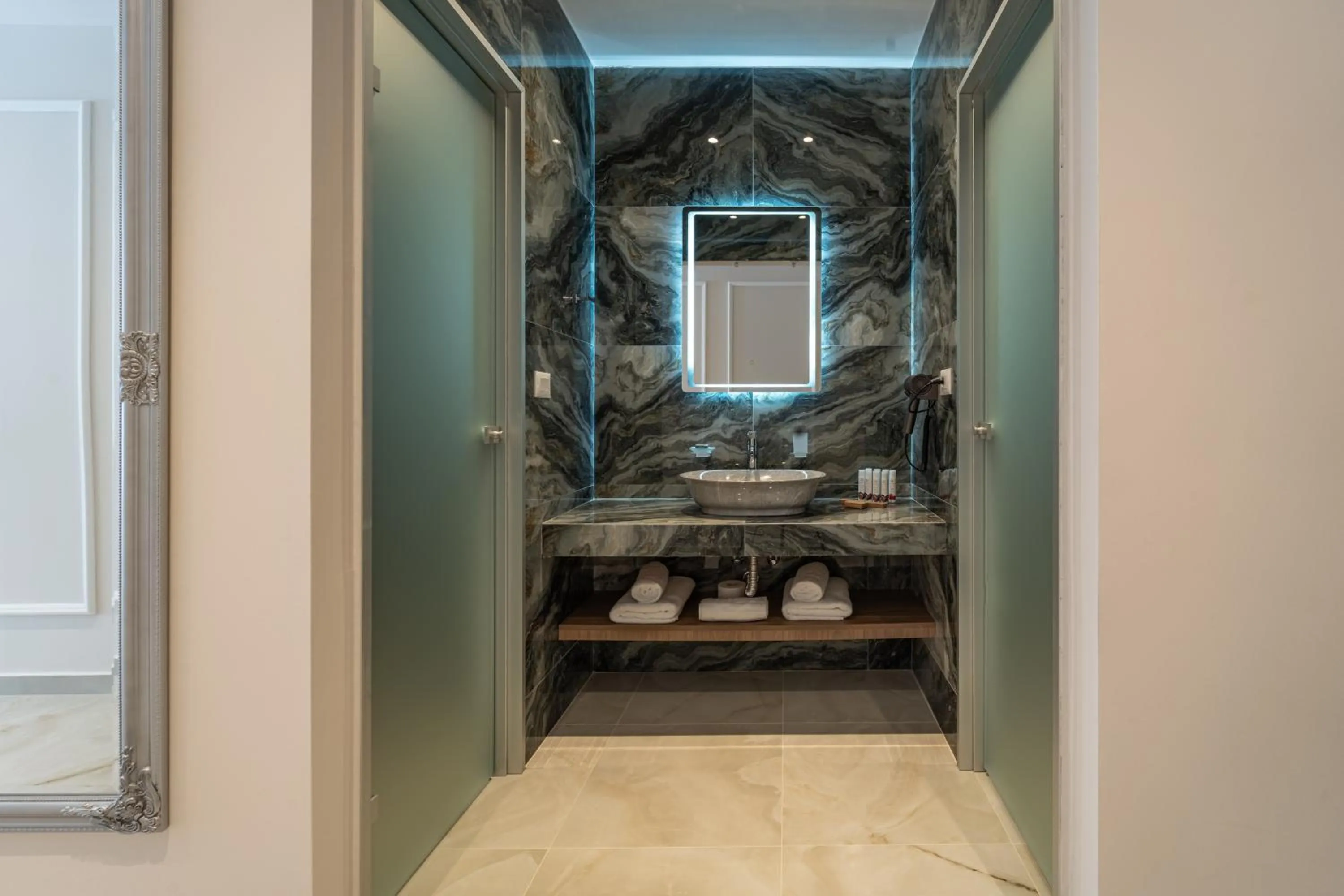 Bathroom in Philia Center Suites