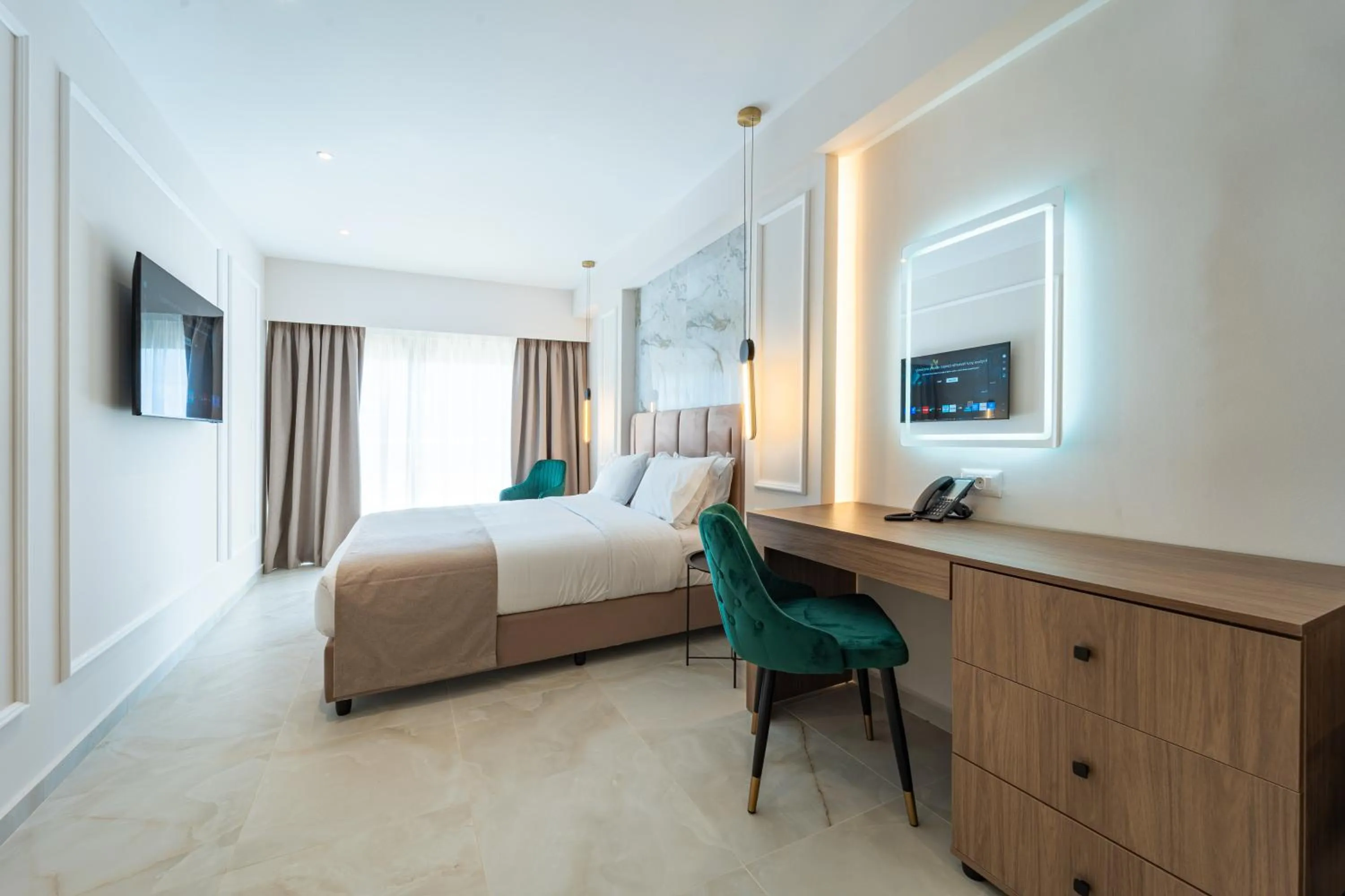 Photo of the whole room, Bed in Philia Center Suites