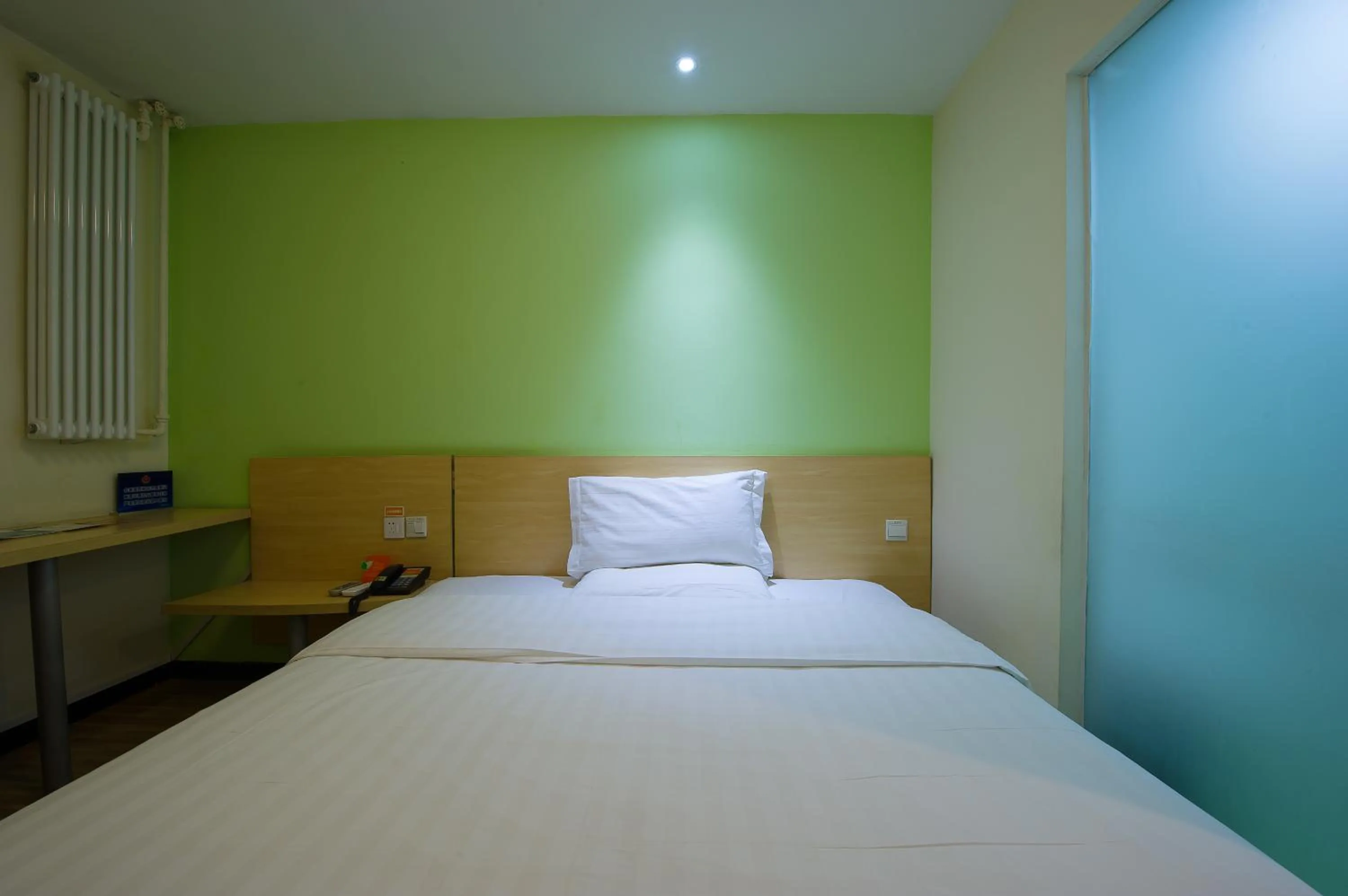 Bed in 7Days Inn Beijing Shangdi