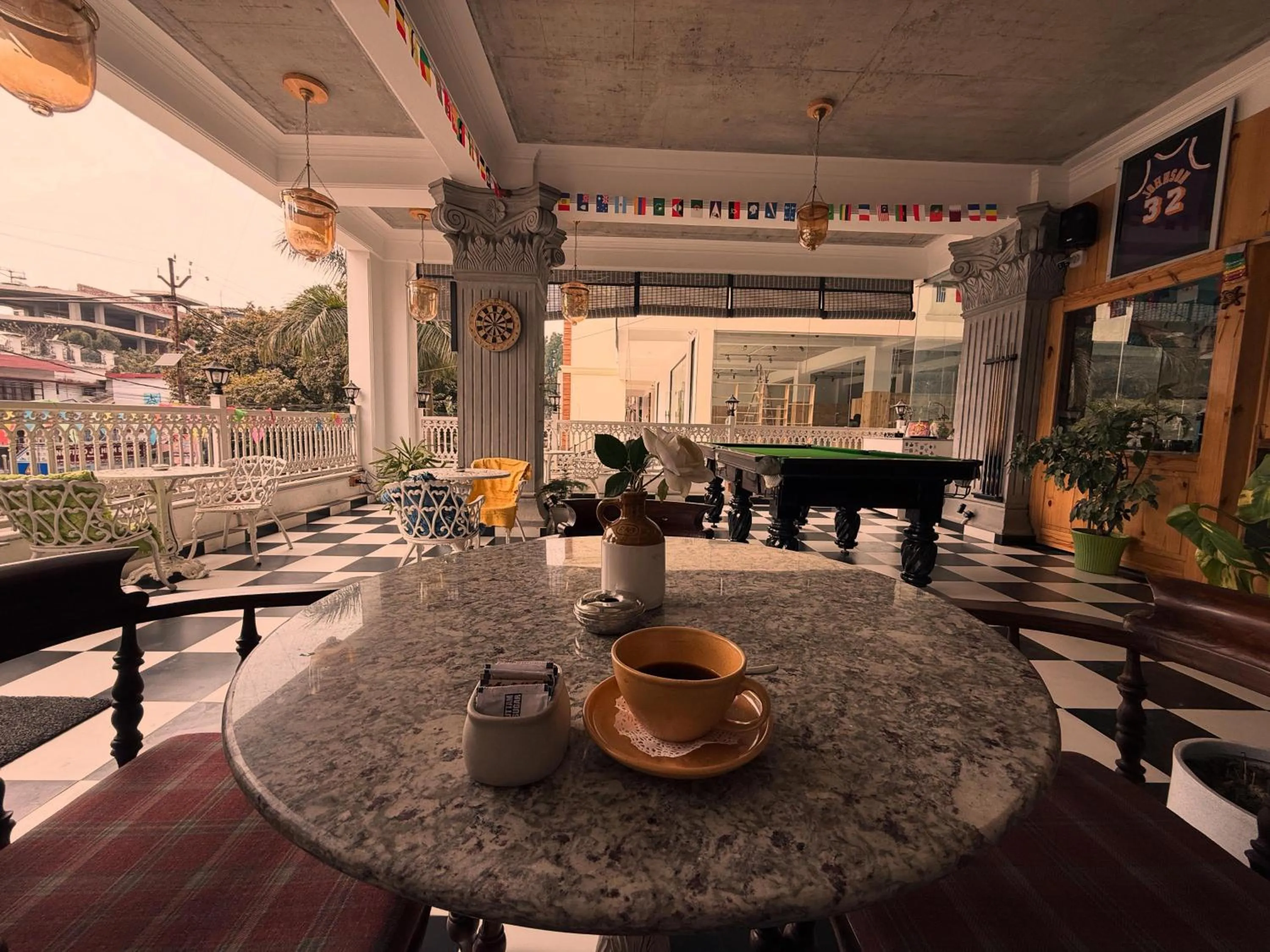 Restaurant/places to eat in 22 Heights