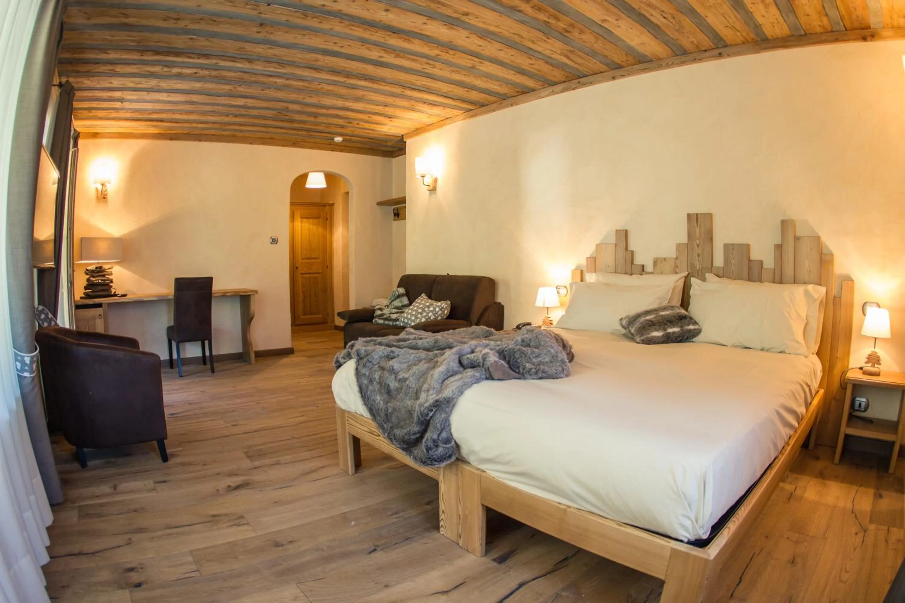 Bedroom, Bed in Hotel Les Montagnards