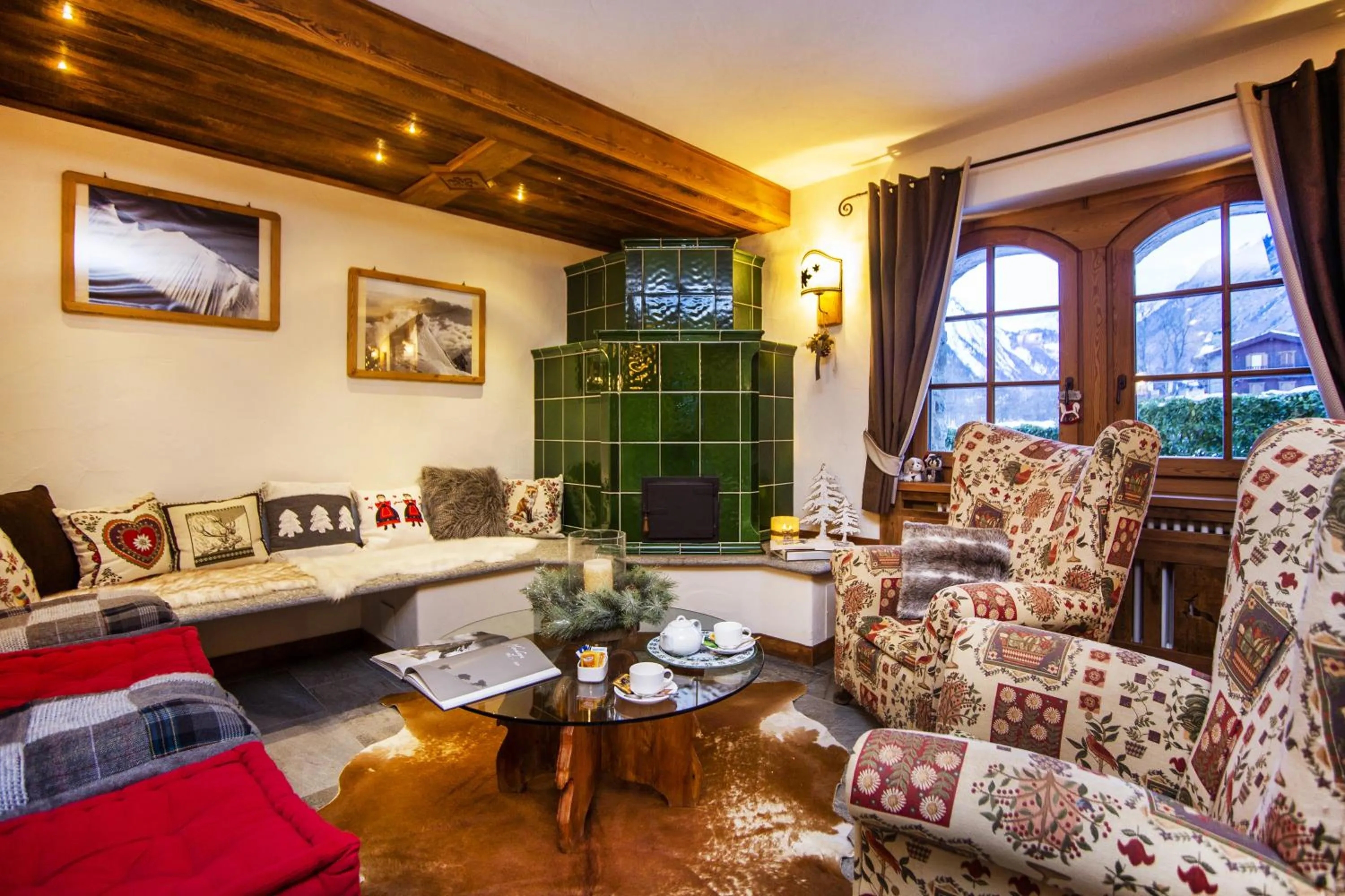 Seating area in Hotel Les Montagnards