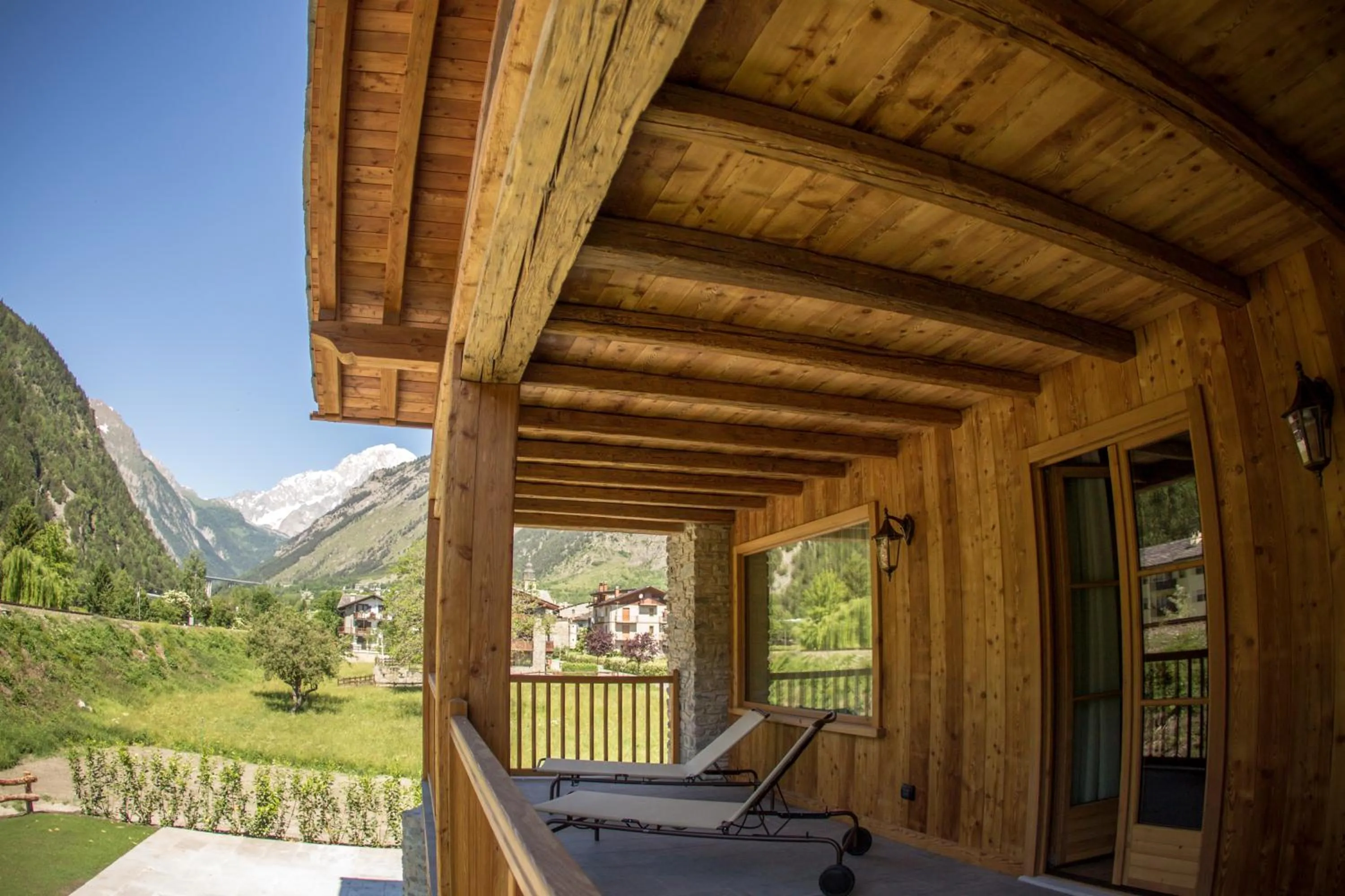 Balcony/Terrace in Hotel Les Montagnards
