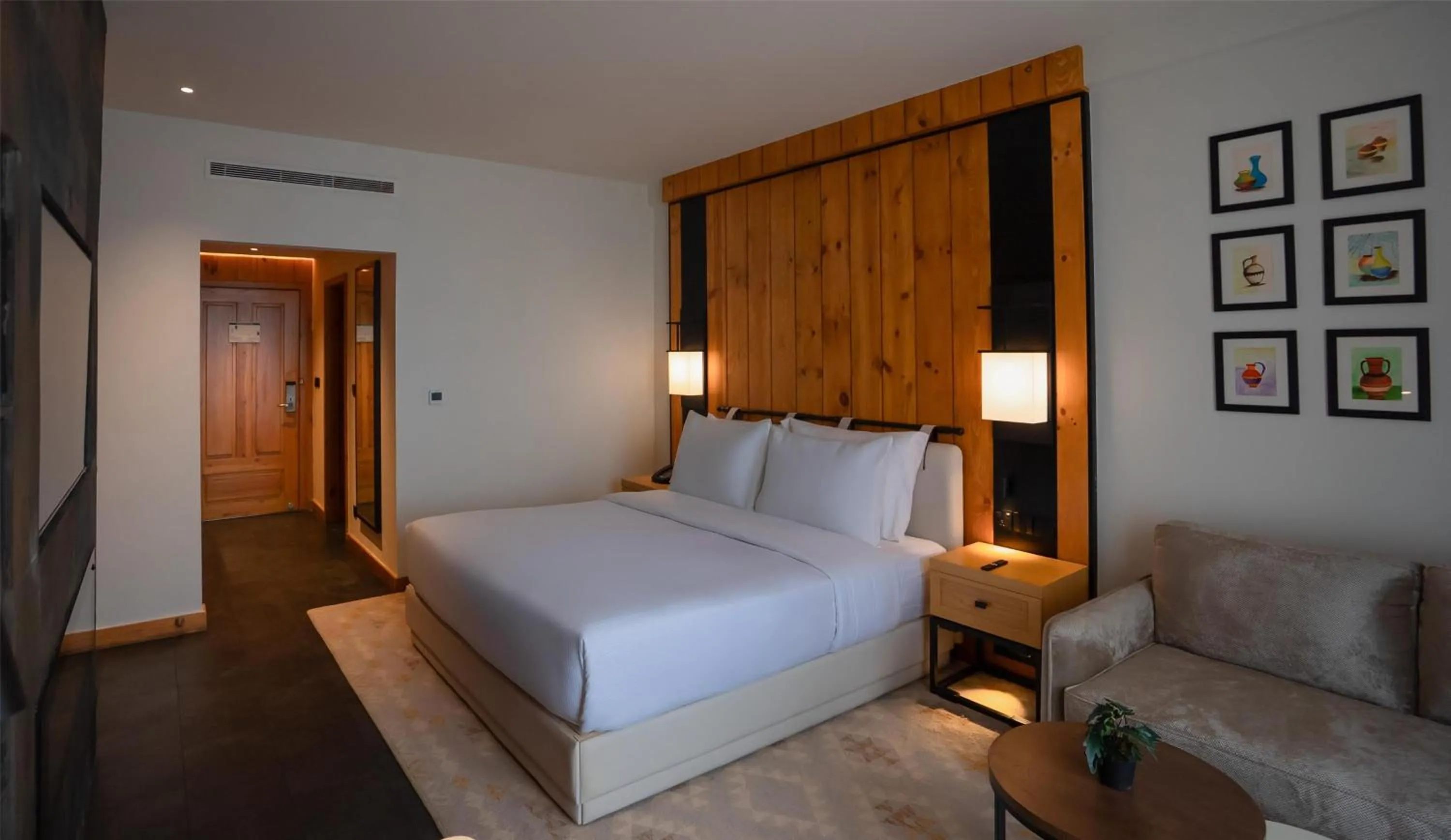 Bed in Doubletree By Hilton Nathiagali