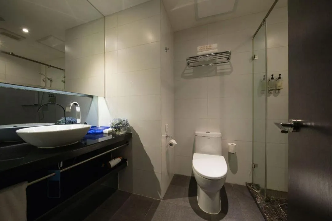 Bathroom in Tianjin Jinwan Plaza Orange Crystal Hotel