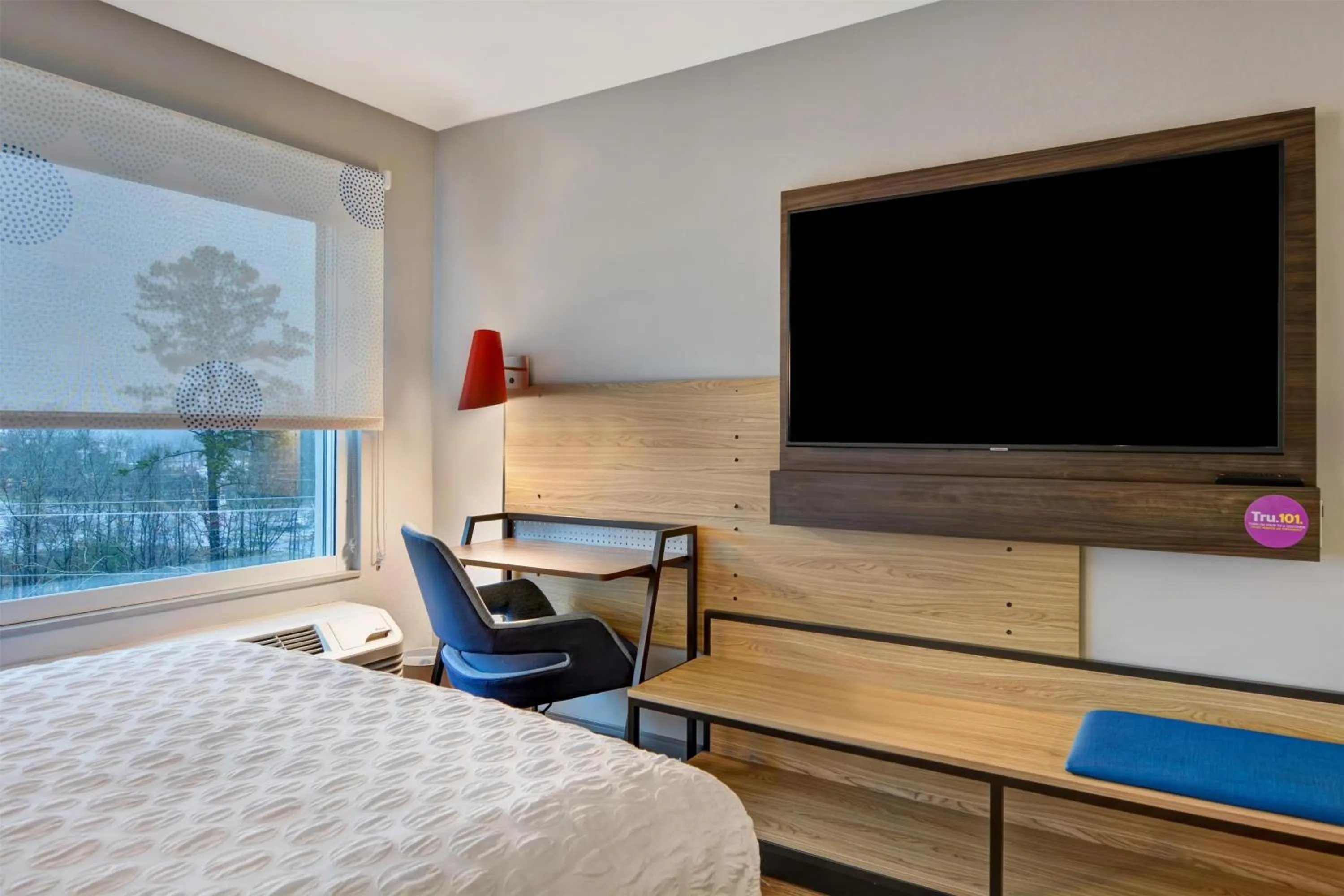 Bedroom, Bed in Tru By Hilton Augusta Washington Road