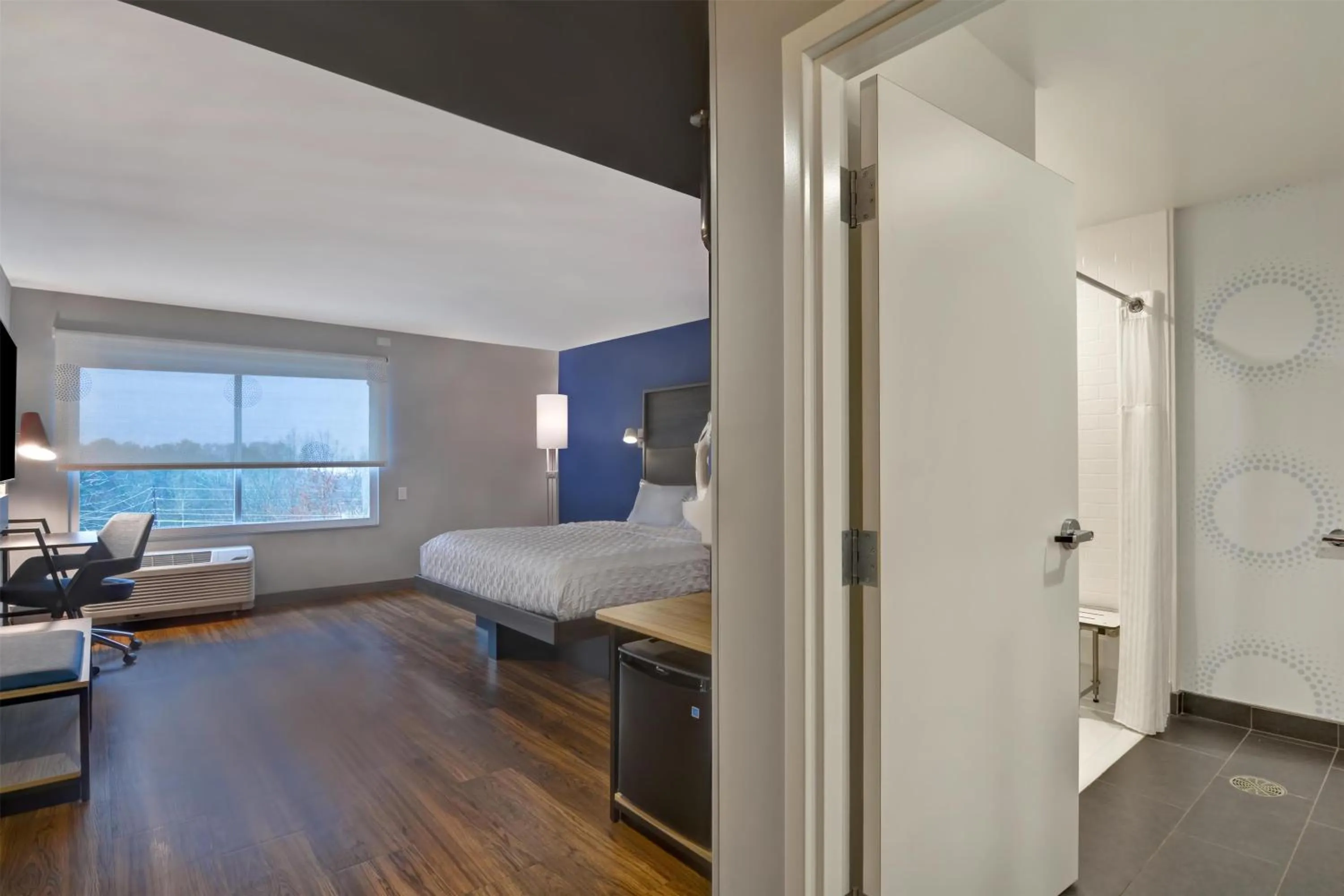 Bed in Tru By Hilton Augusta Washington Road