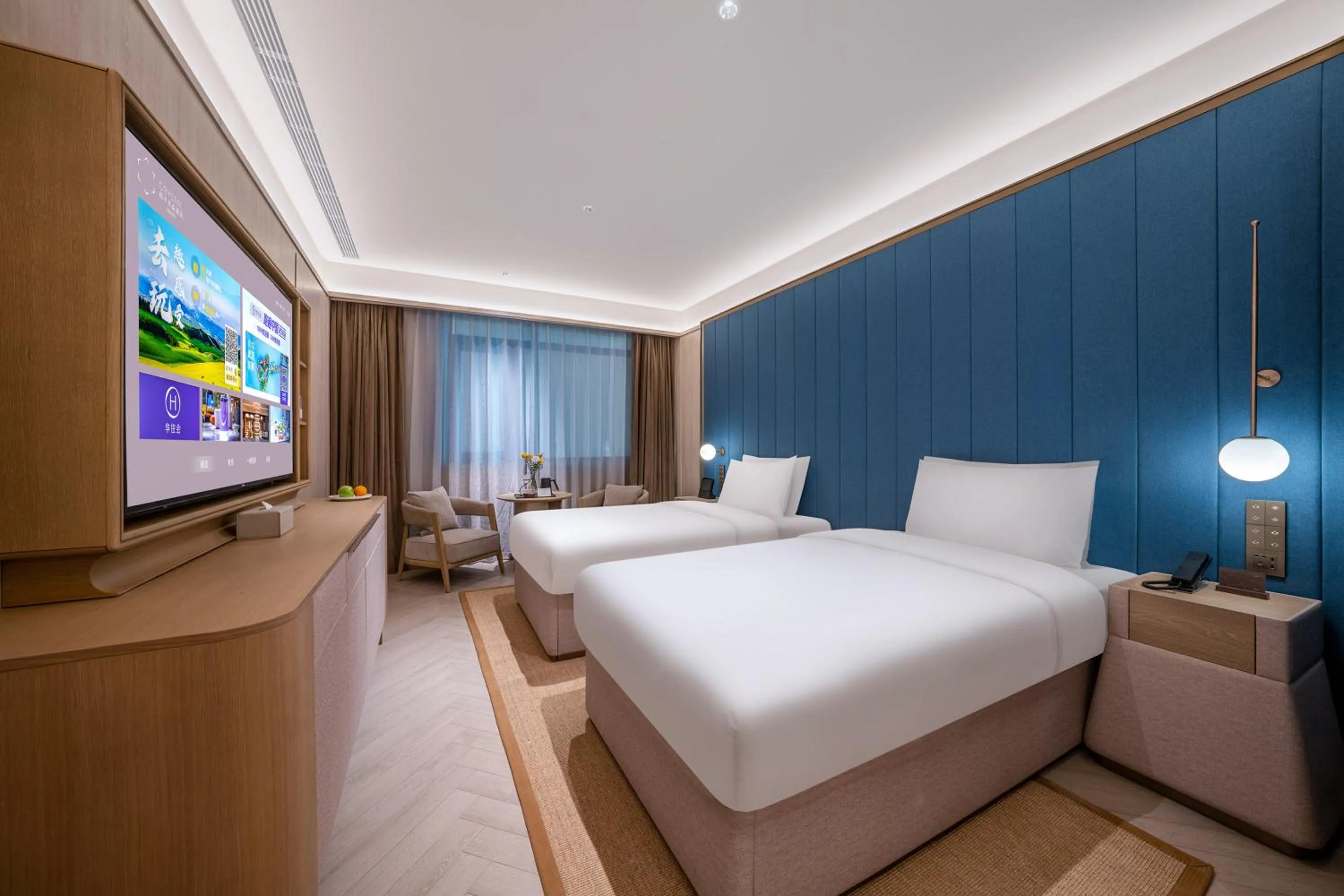 Bed in Jingdong Headquarters Crystal Orange Hotel, Yizhuang, Beijing