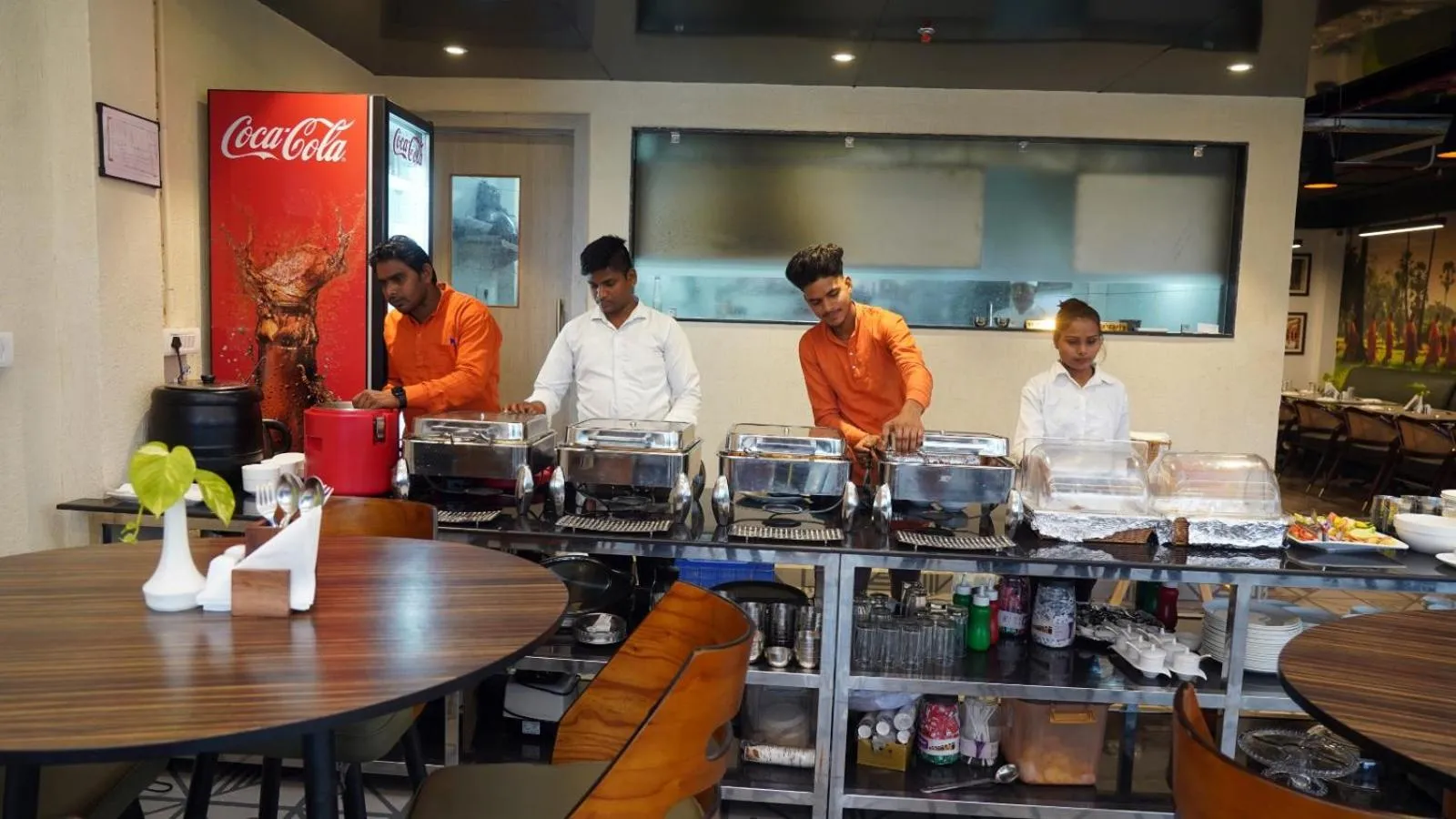 Buffet breakfast in Hotel Anant Inn