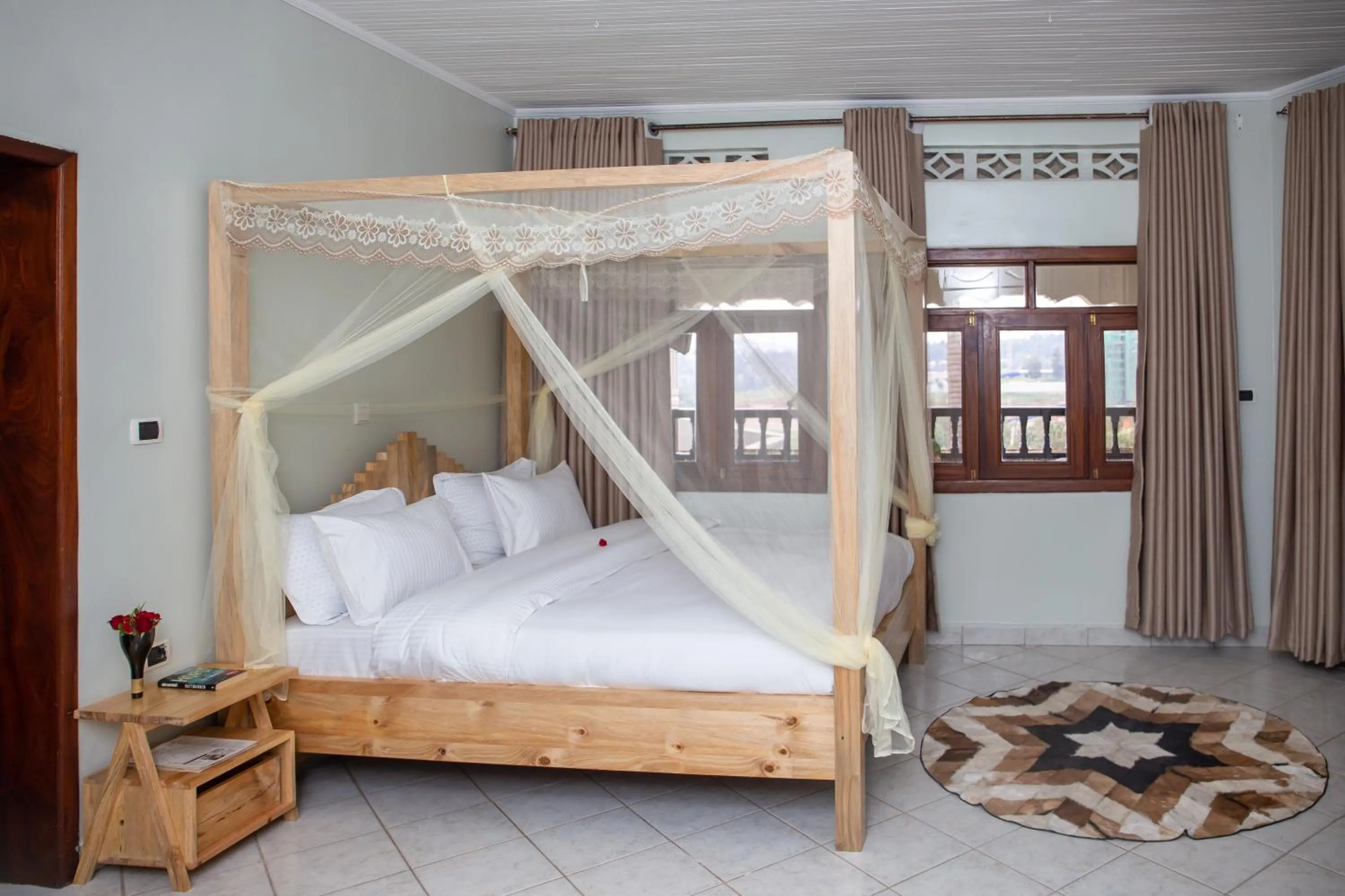 Bed in Eagle View Golf