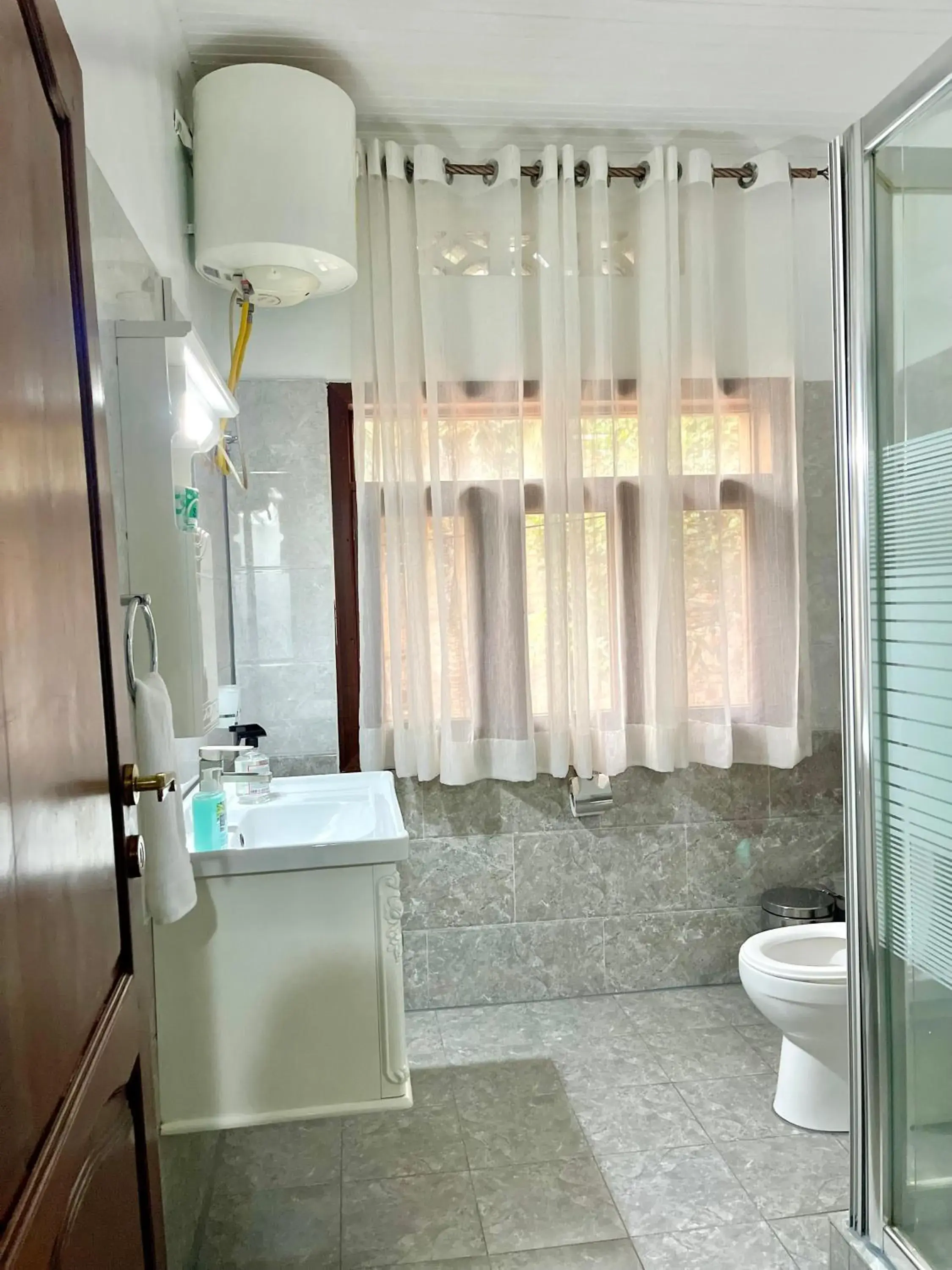 Bathroom in Eagle View Golf Bathroom in Eagle View Golf