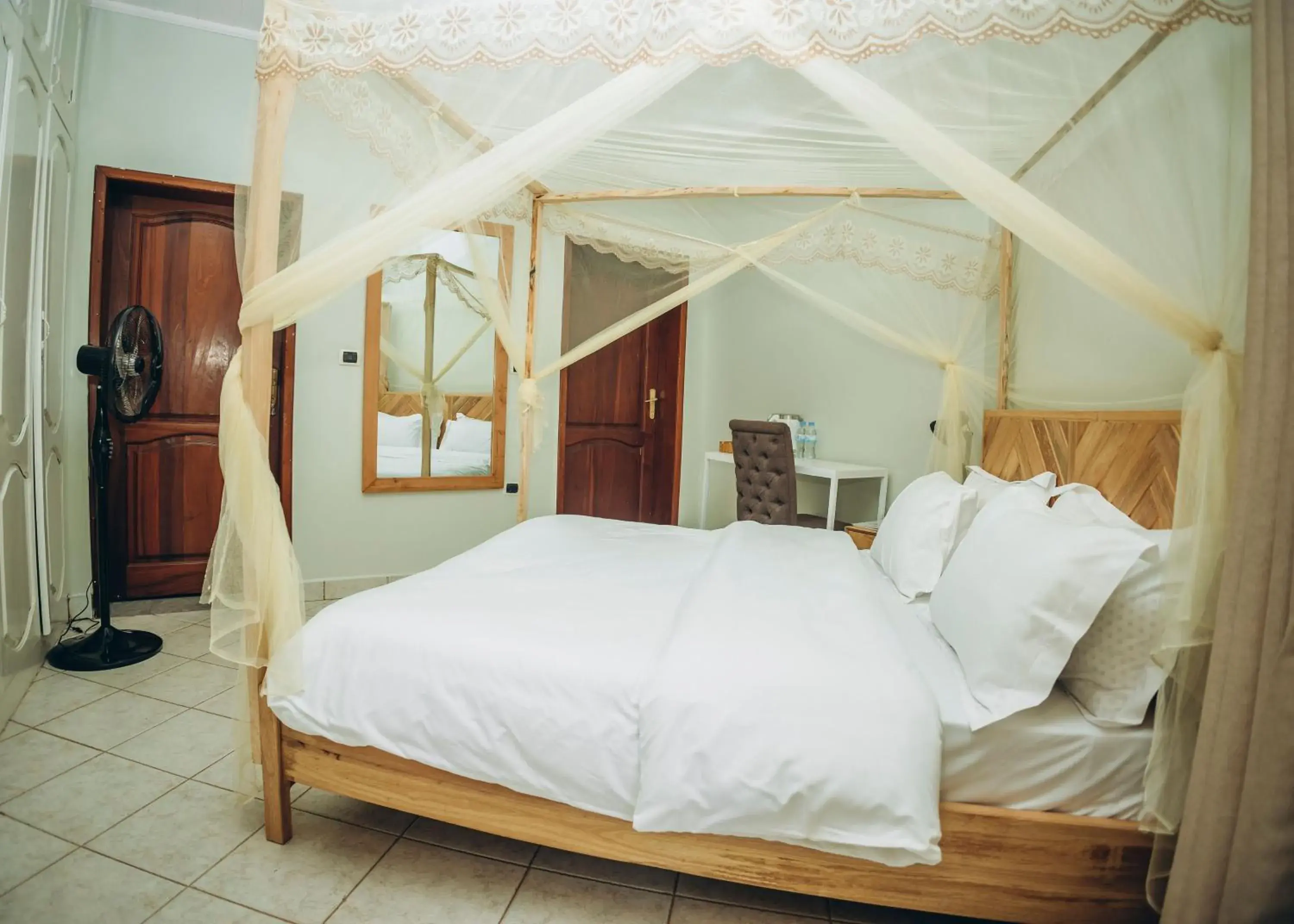 Photo of the whole room, Bed in Eagle View Golf Photo of the whole room, Bed in Eagle View Golf