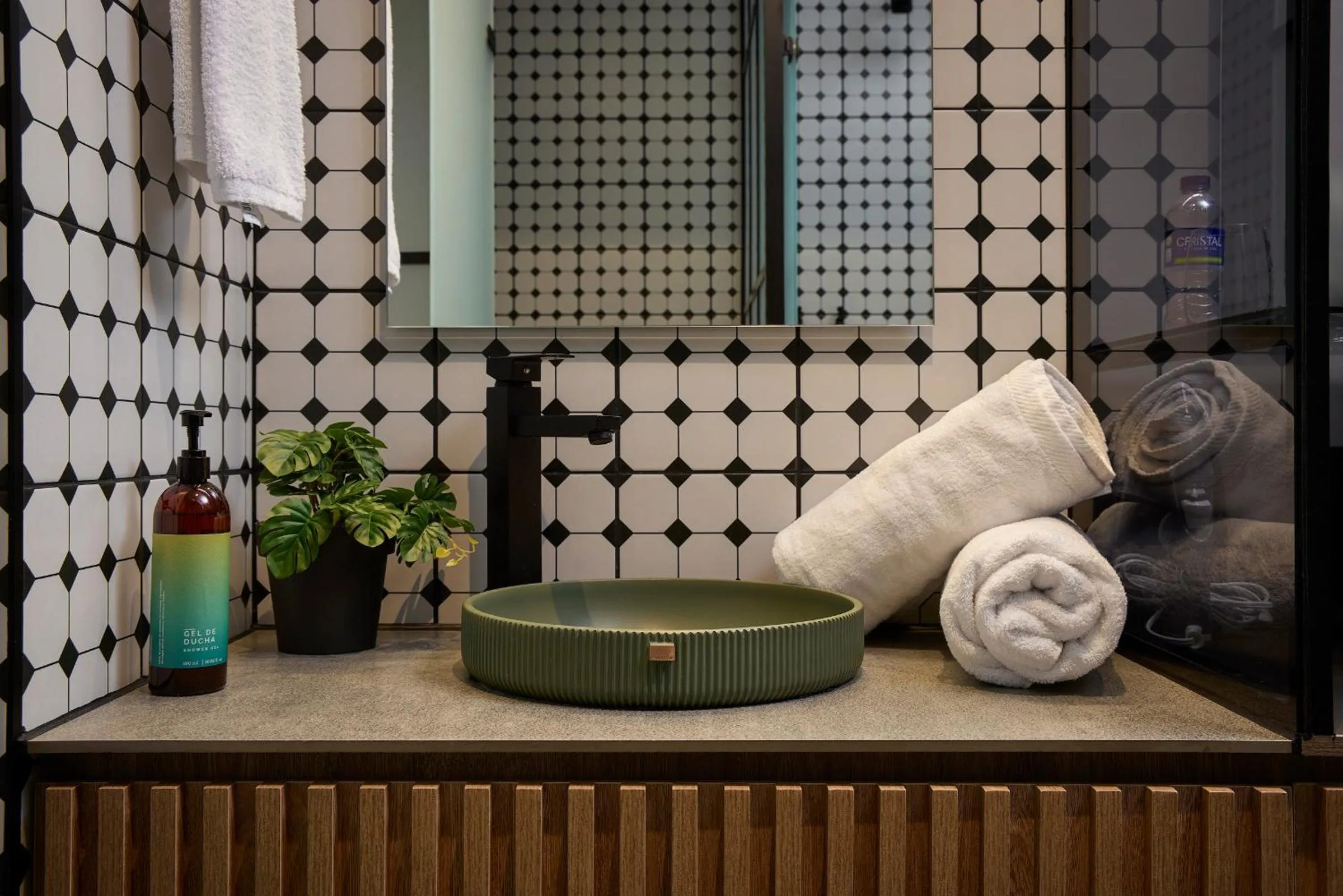 Bathroom in Calle Flora Hotel by Jalo