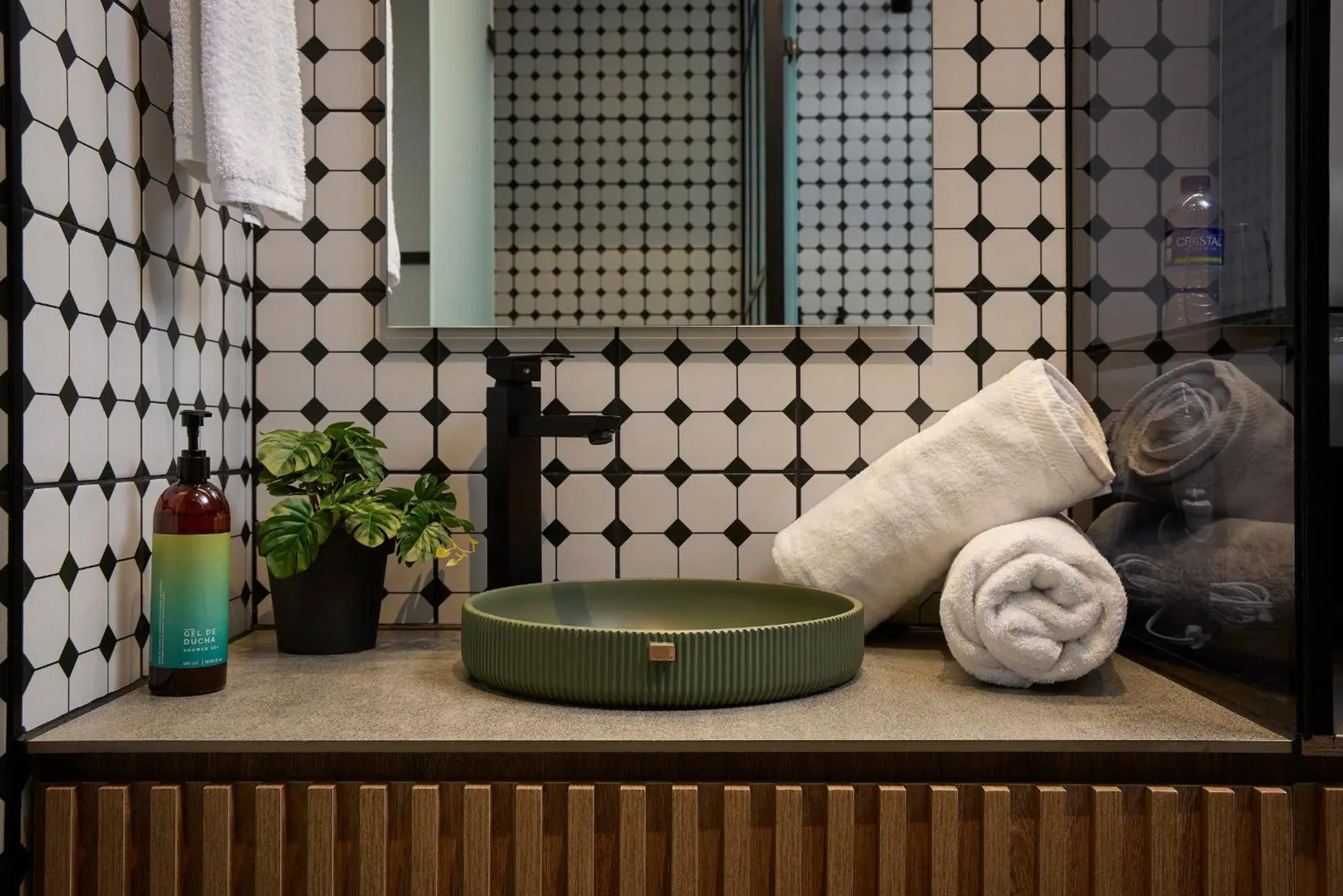 Standard Double Room with Two Double Beds in Calle Flora Hotel by Jalo Standard Double Room with Two Double Beds in Calle Flora Hotel by Jalo