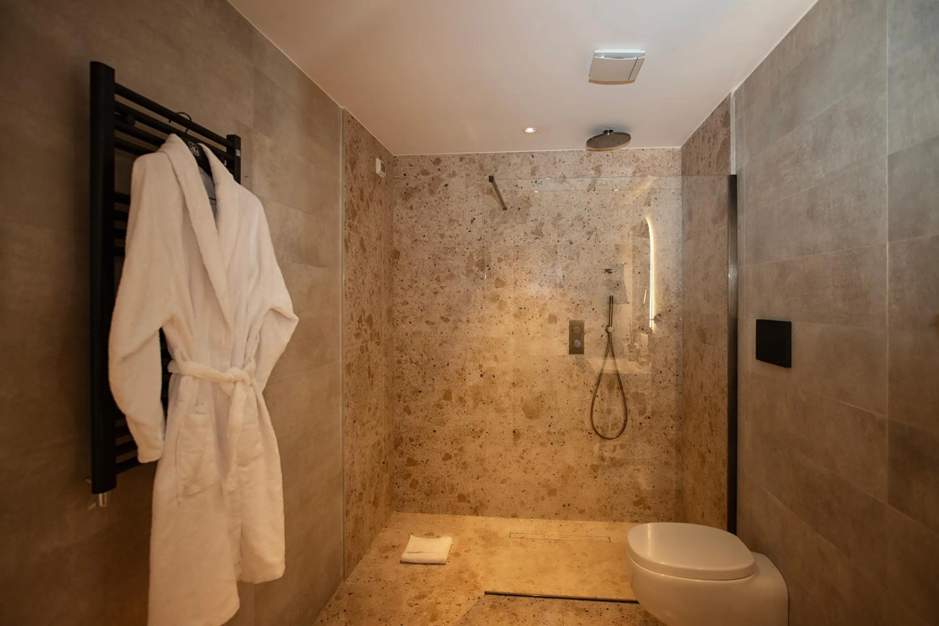 Shower in Cala Ponte, a Tribute Portfolio Hotel
