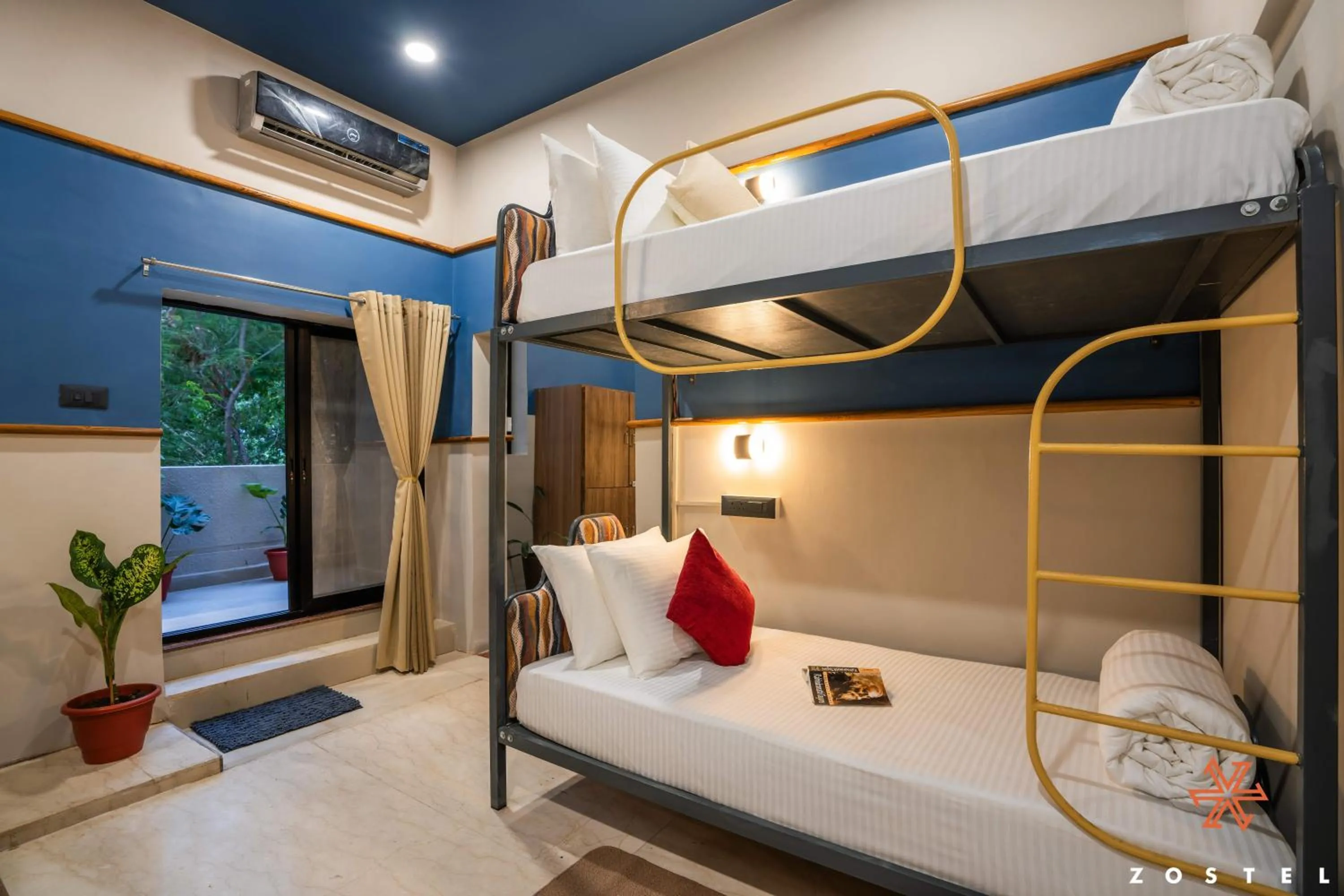 Bed in Zostel Indore