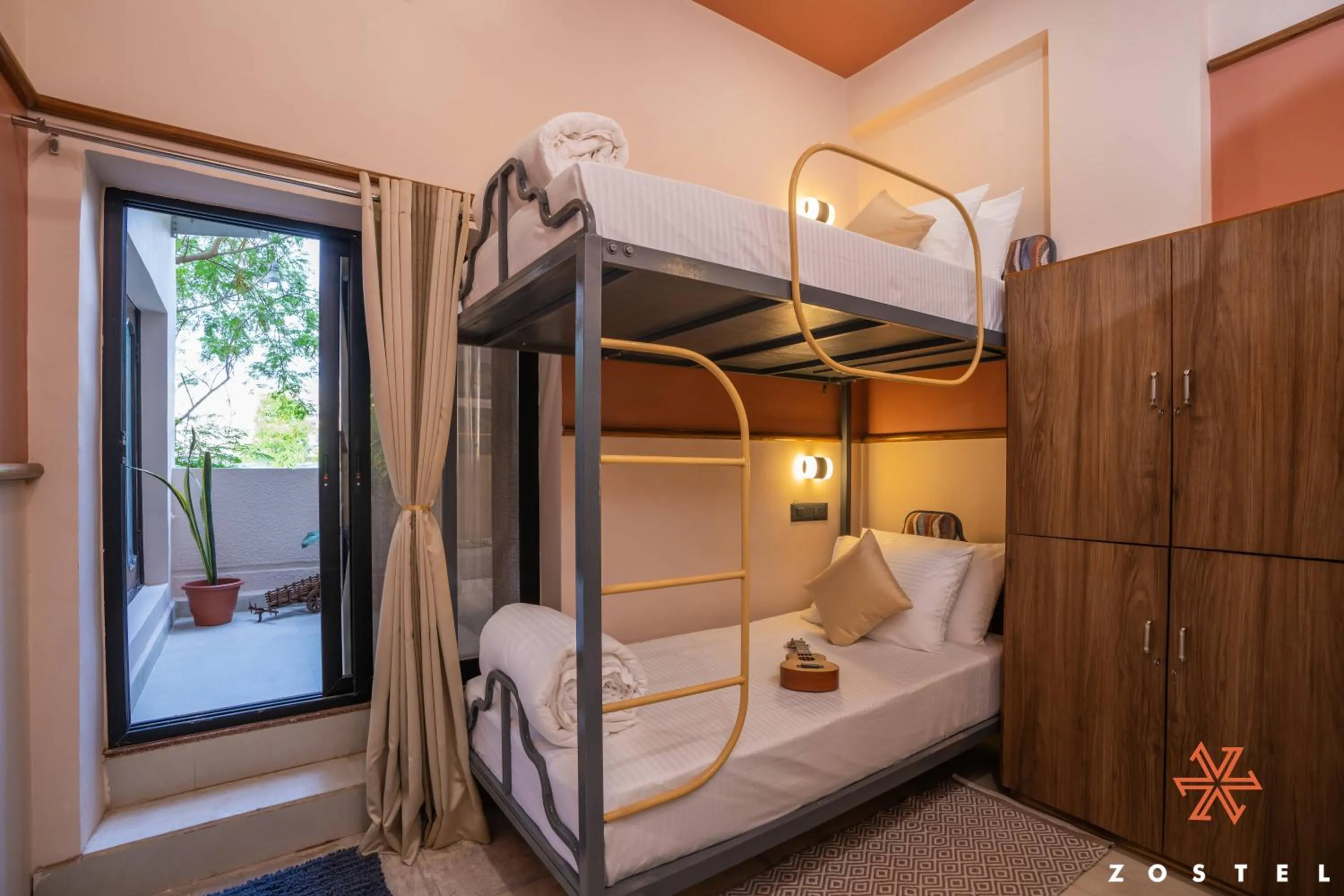 Bed in Zostel Indore