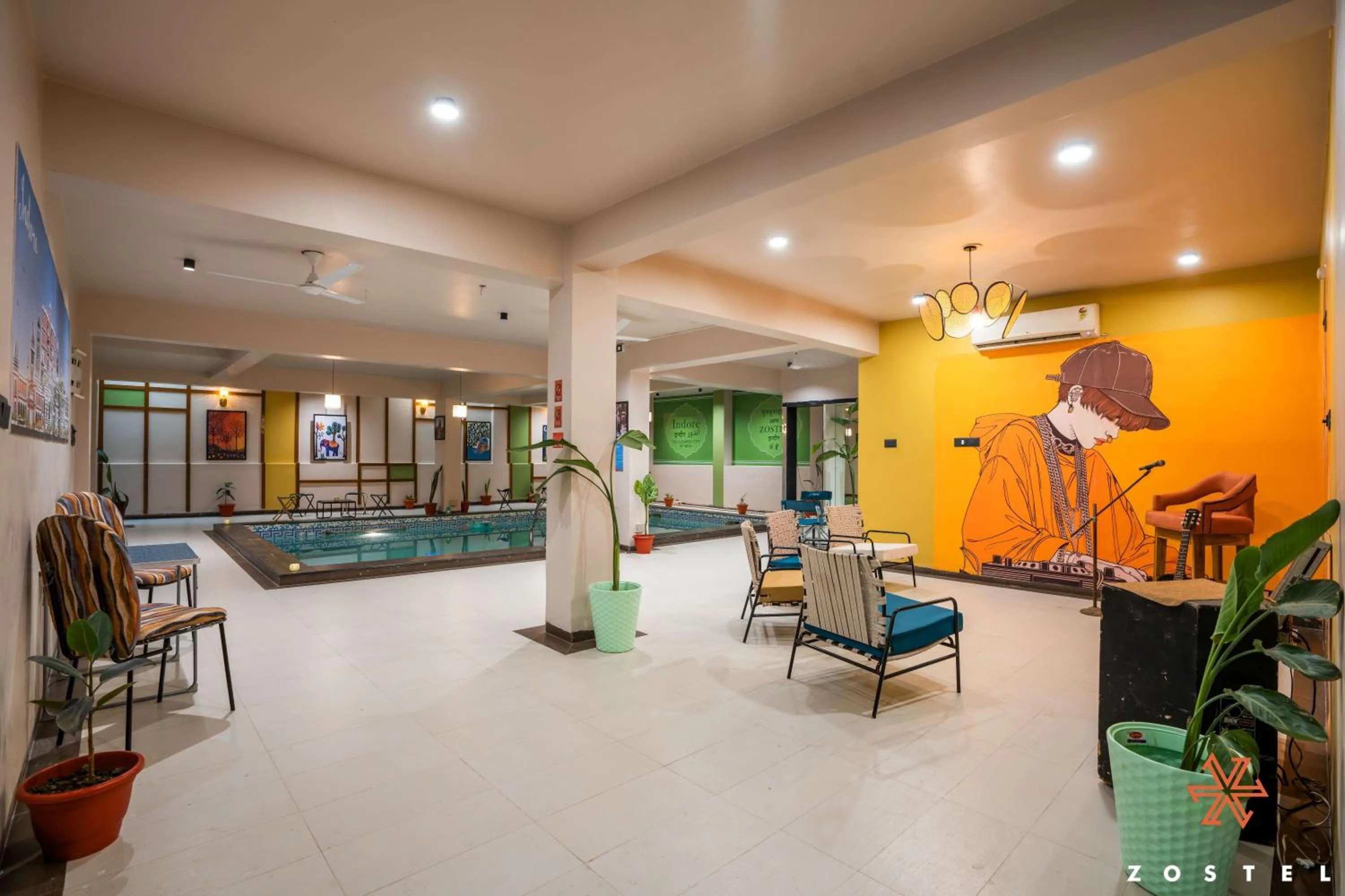 Swimming pool in Zostel Indore