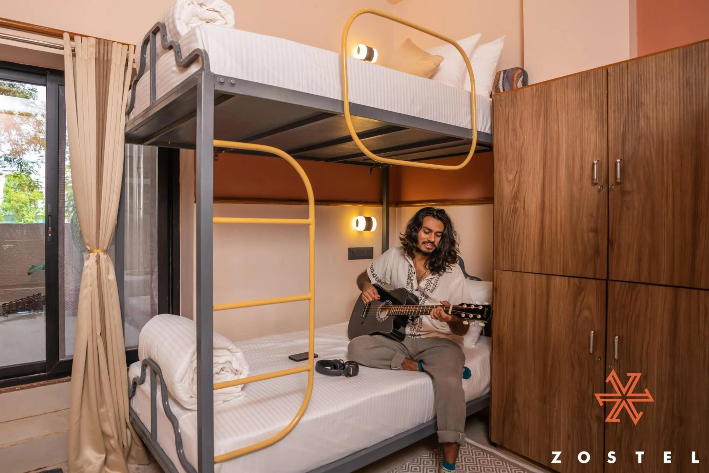 Bed in Zostel Indore