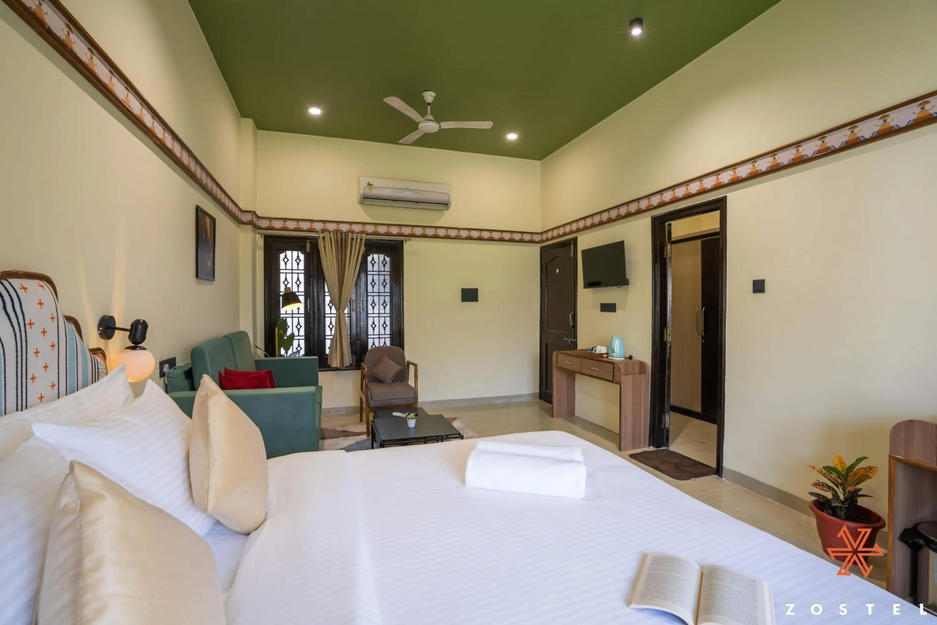 Bed in Zostel Indore