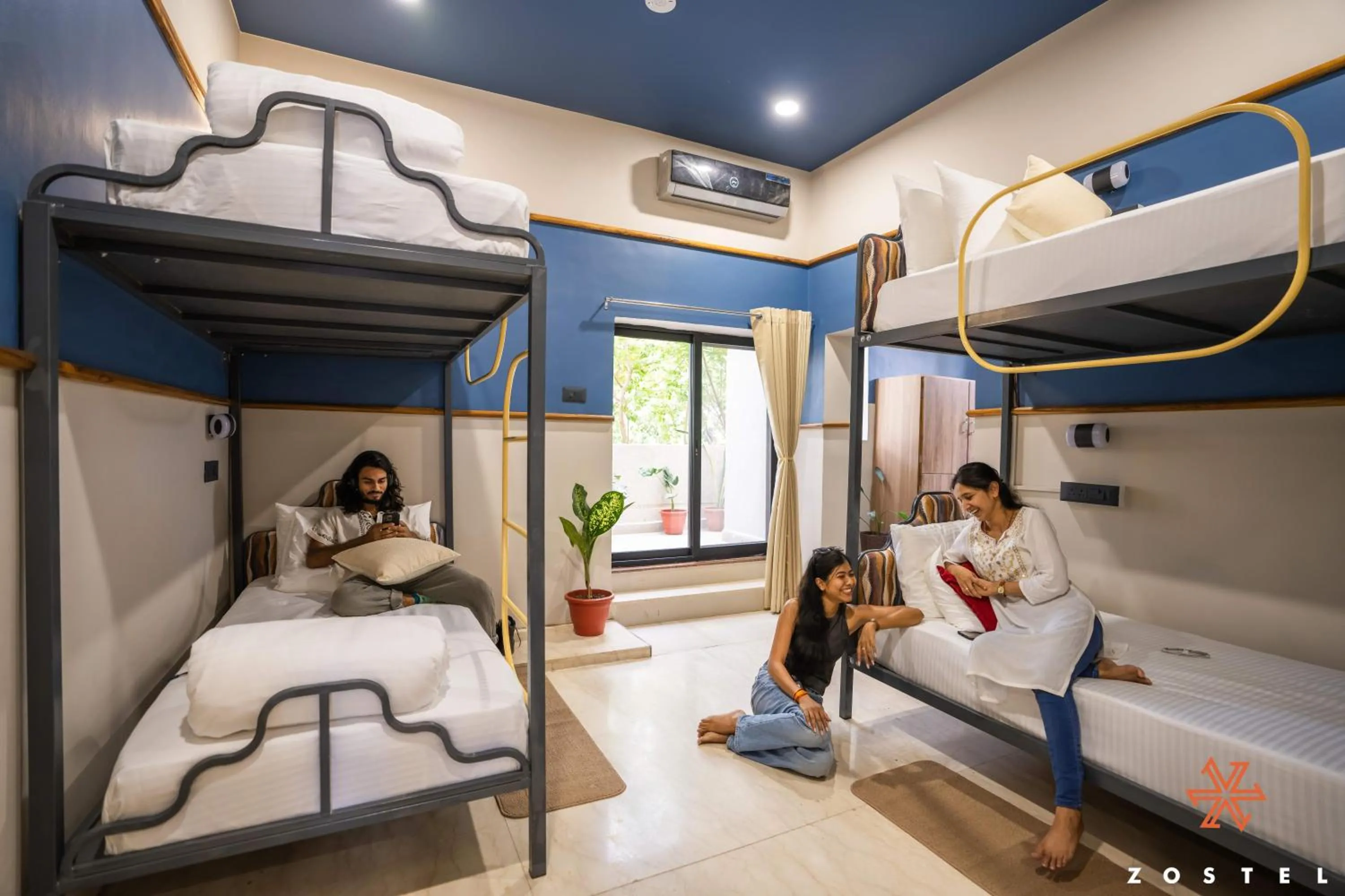 Bed in Zostel Indore