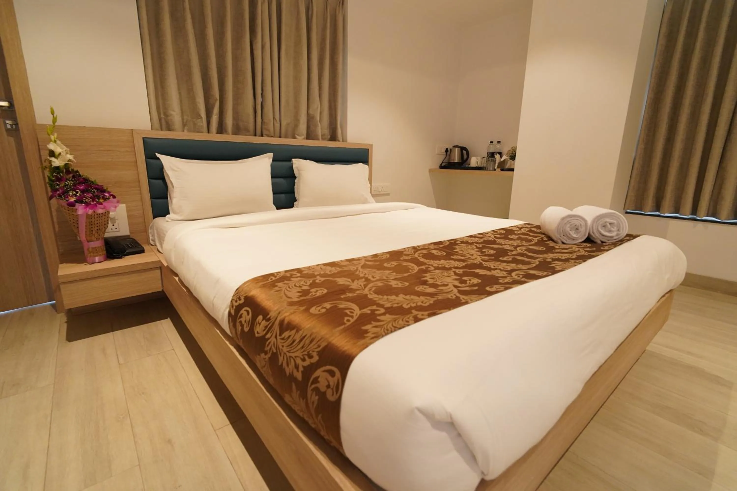 Bed in Excellent Homes