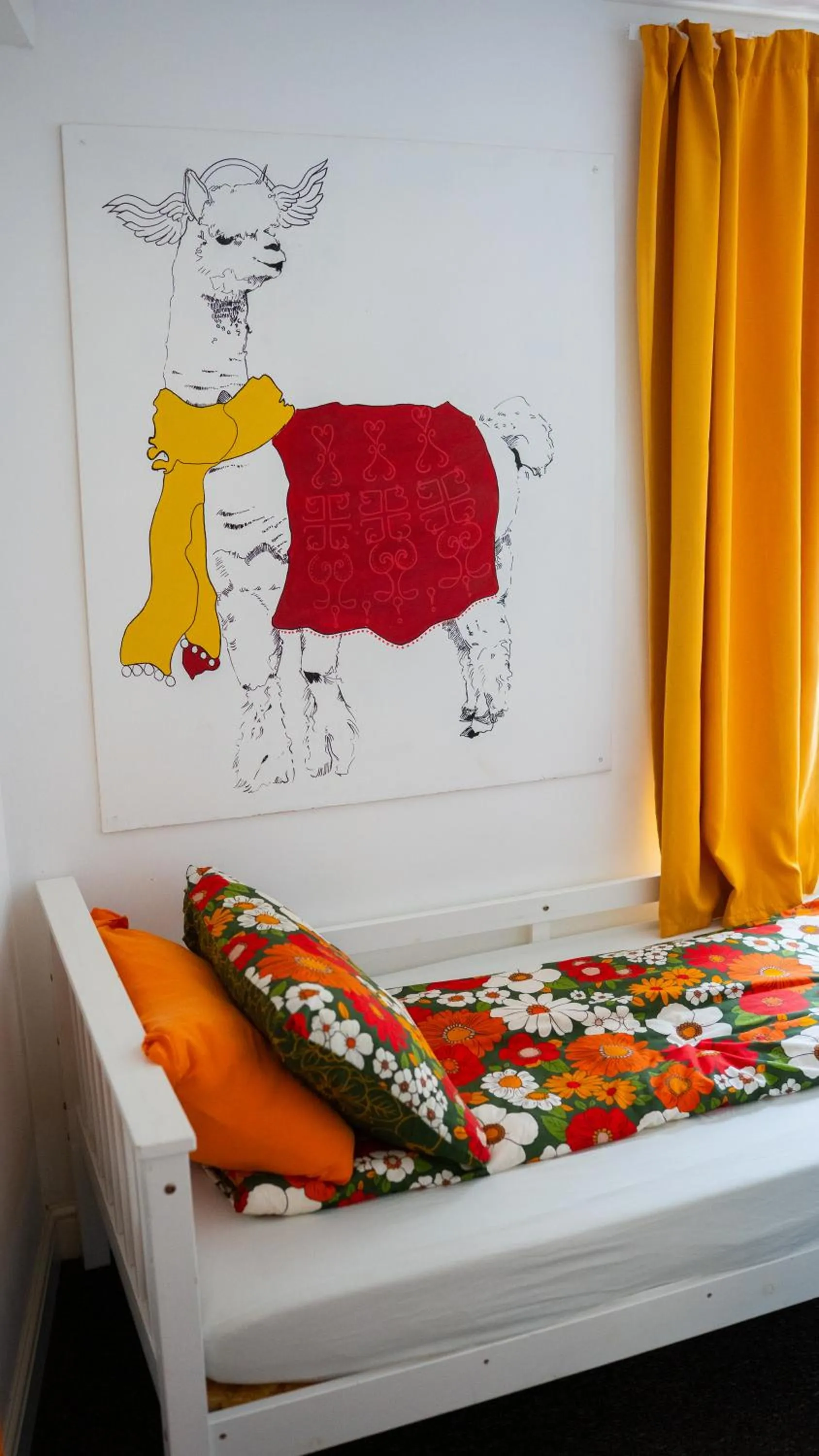 Deluxe Twin Room with Private External Bathroom in Igloo Hybrid