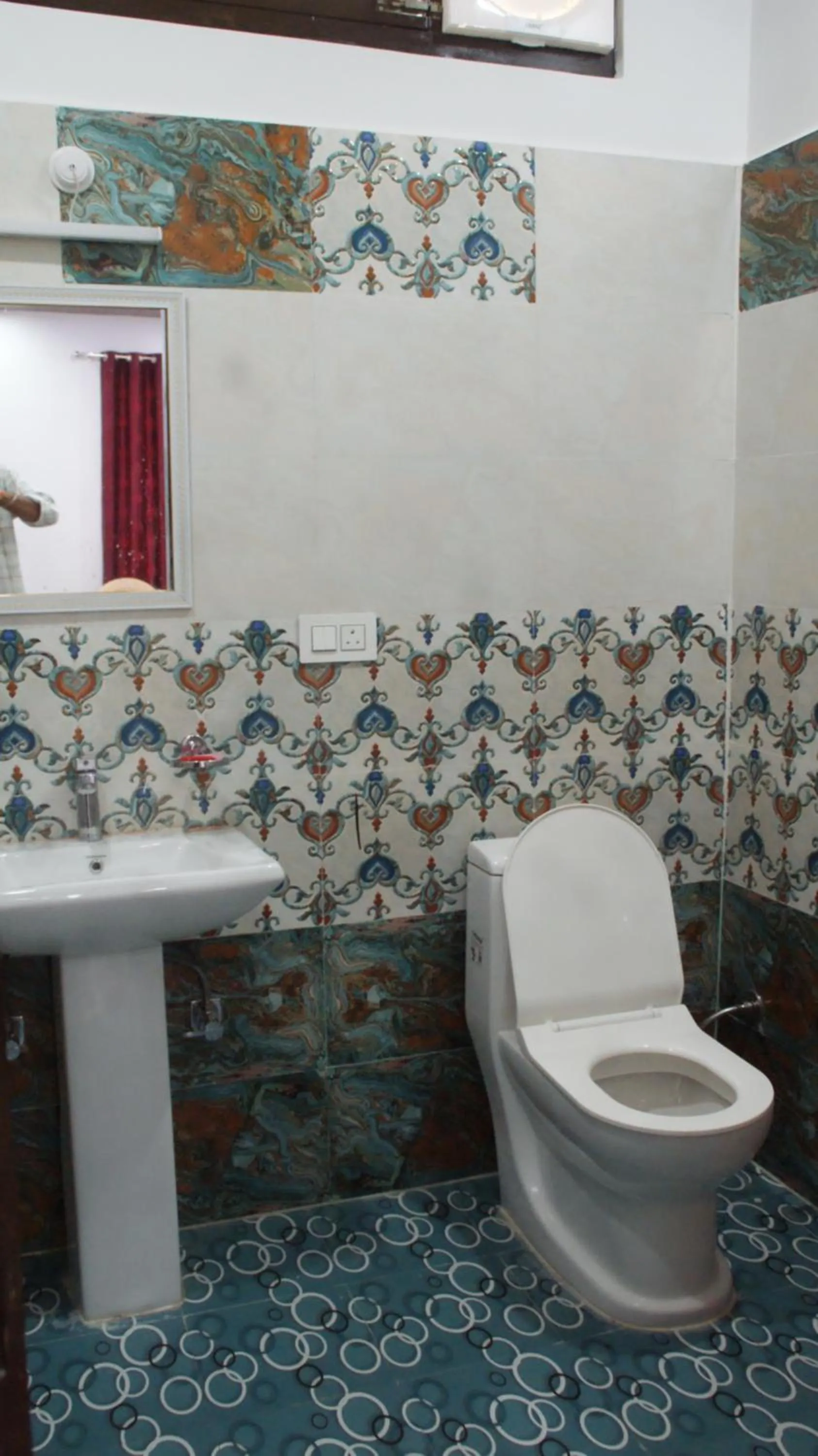 Manimahesh Home Stay