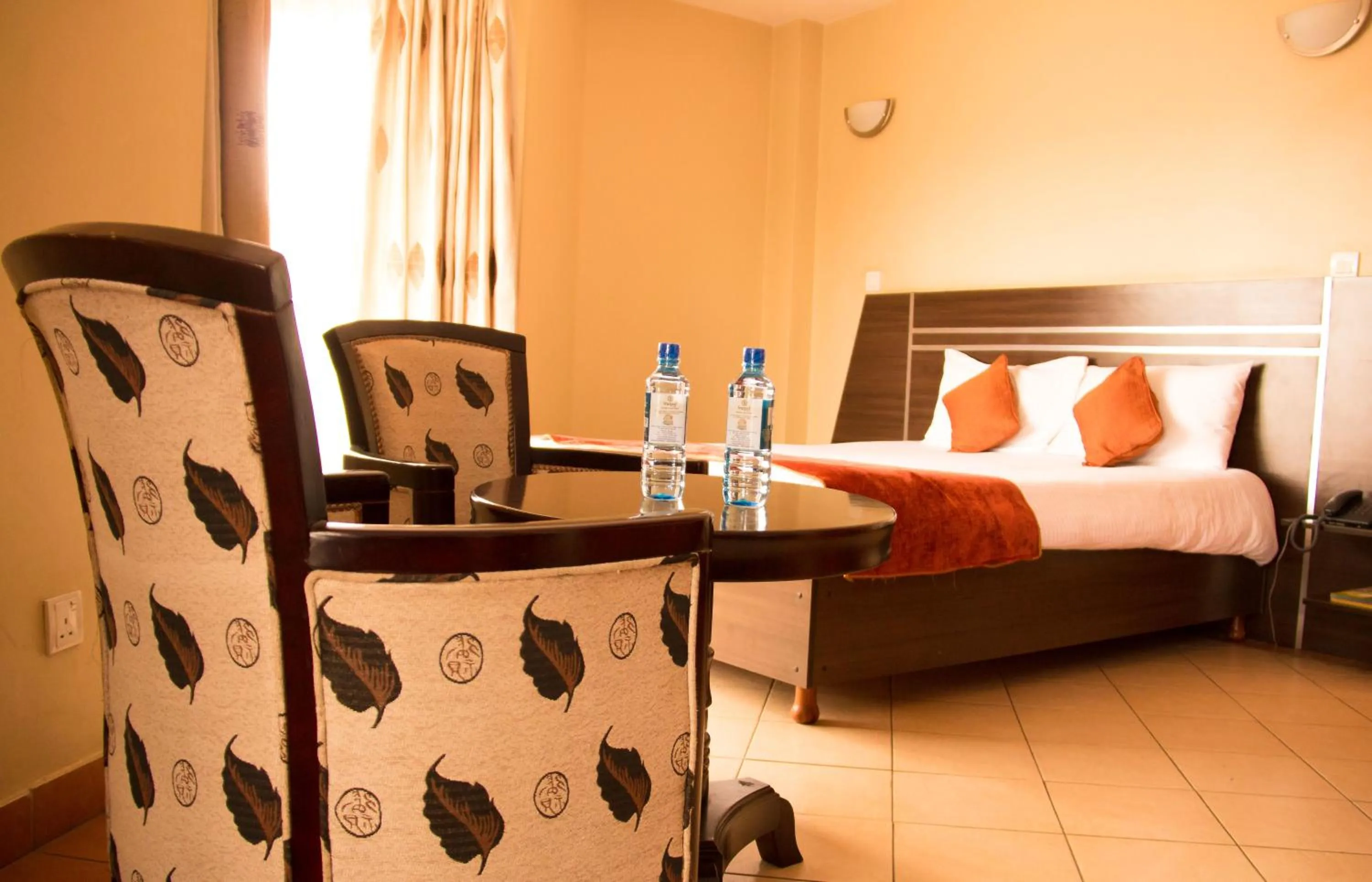 Photo of the whole room, Bed in Nairobi Transit Hotel