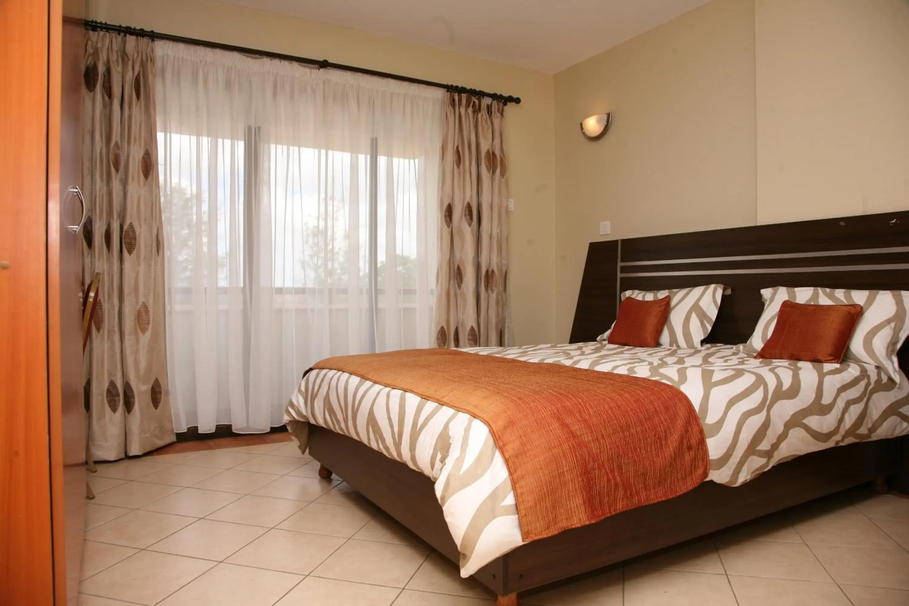 One-Bedroom Suite - single occupancy in Nairobi Transit Hotel One-Bedroom Suite - single occupancy in Nairobi Transit Hotel