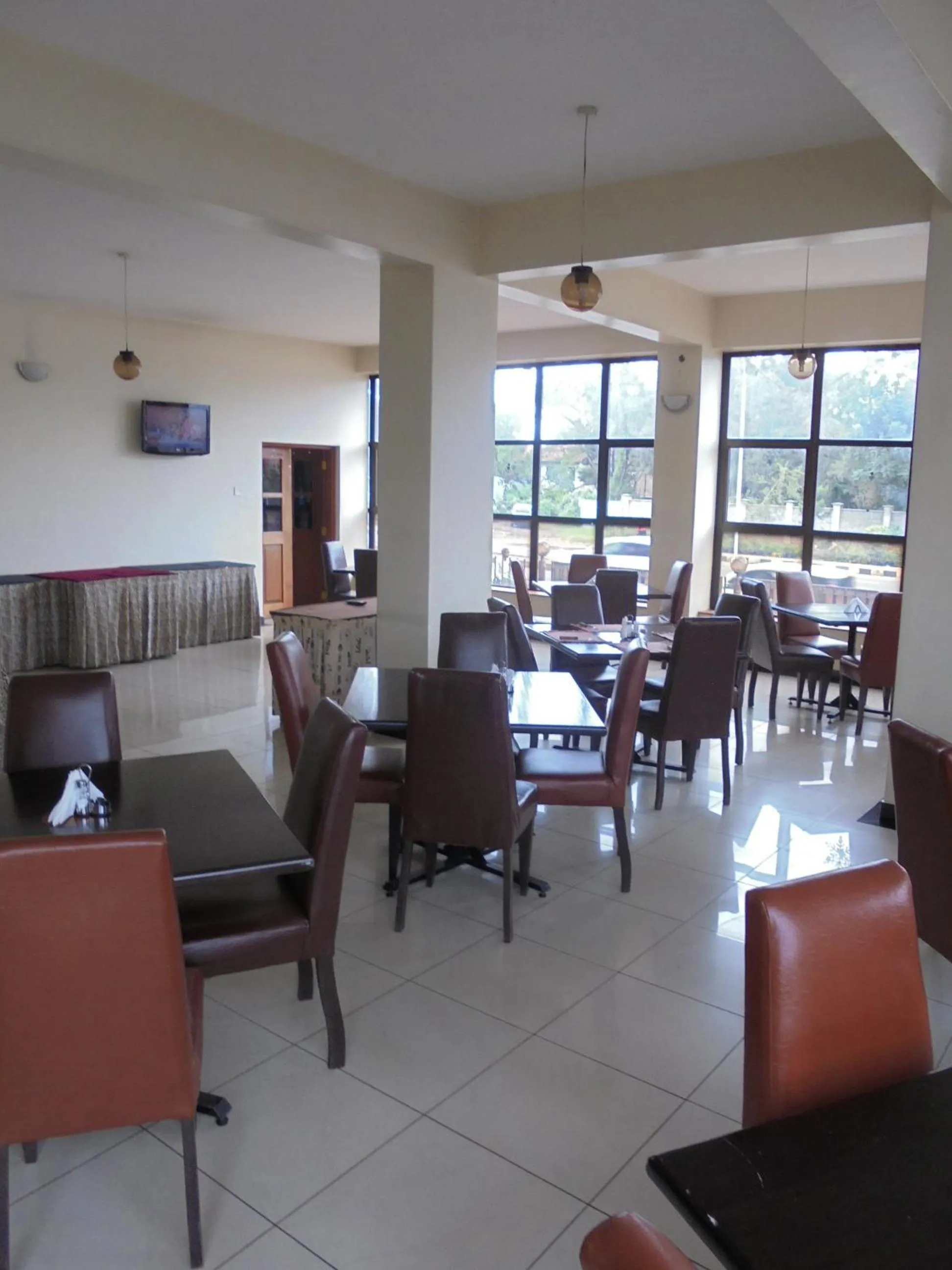 Restaurant/places to eat in Nairobi Transit Hotel