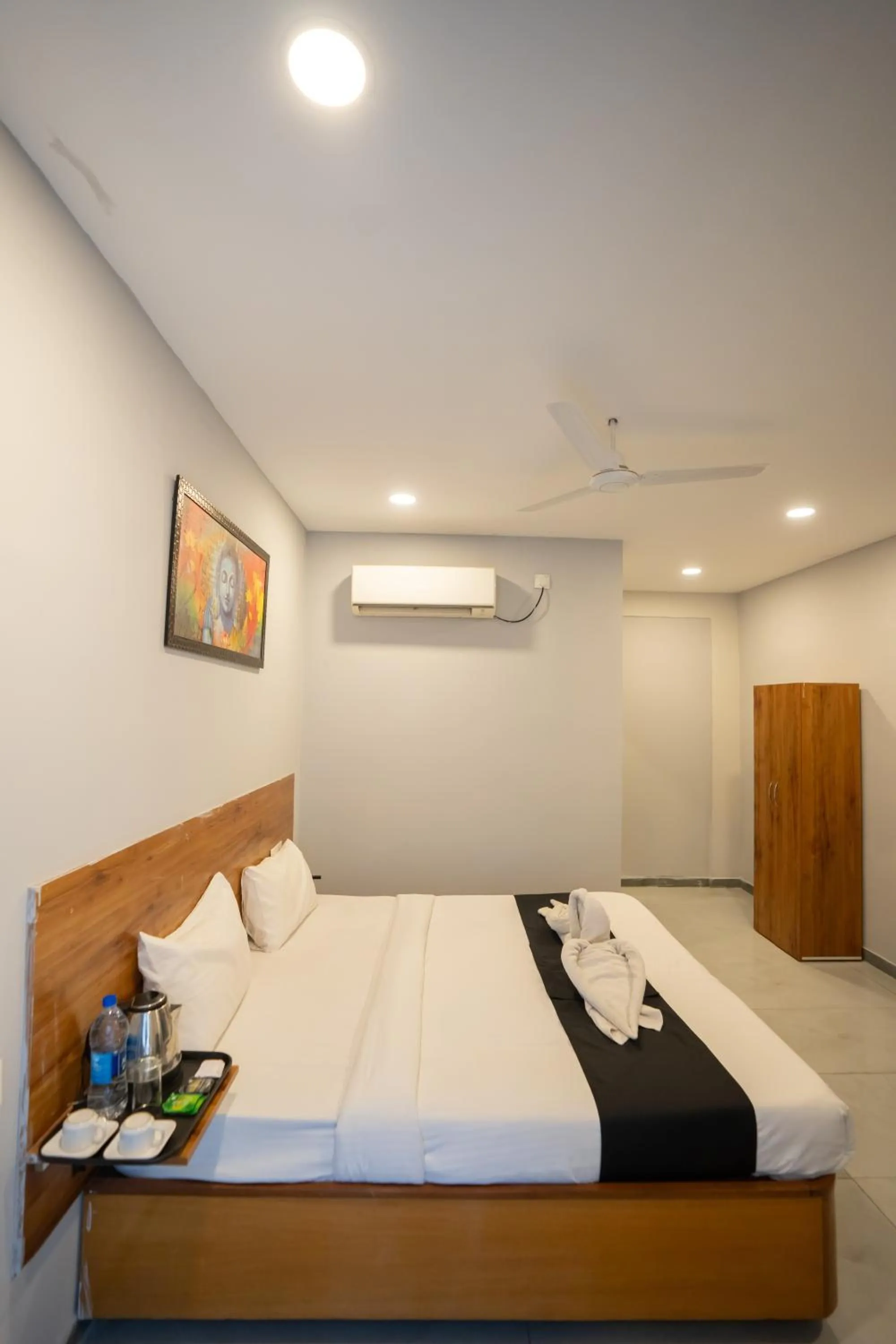 Bed in Hotel Vaishnavi Classic