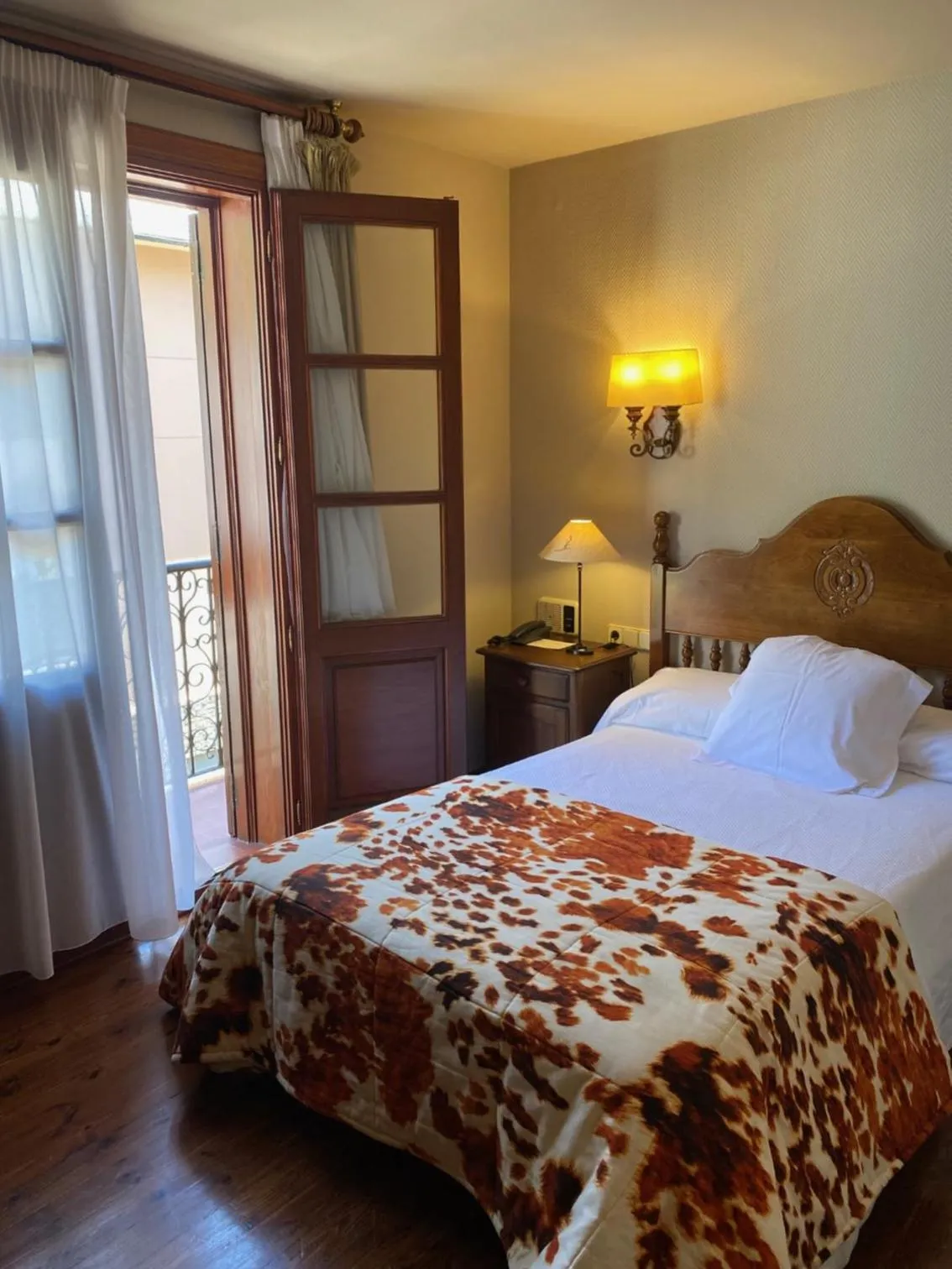 Bedroom, Bed in Hotel Fonfreda