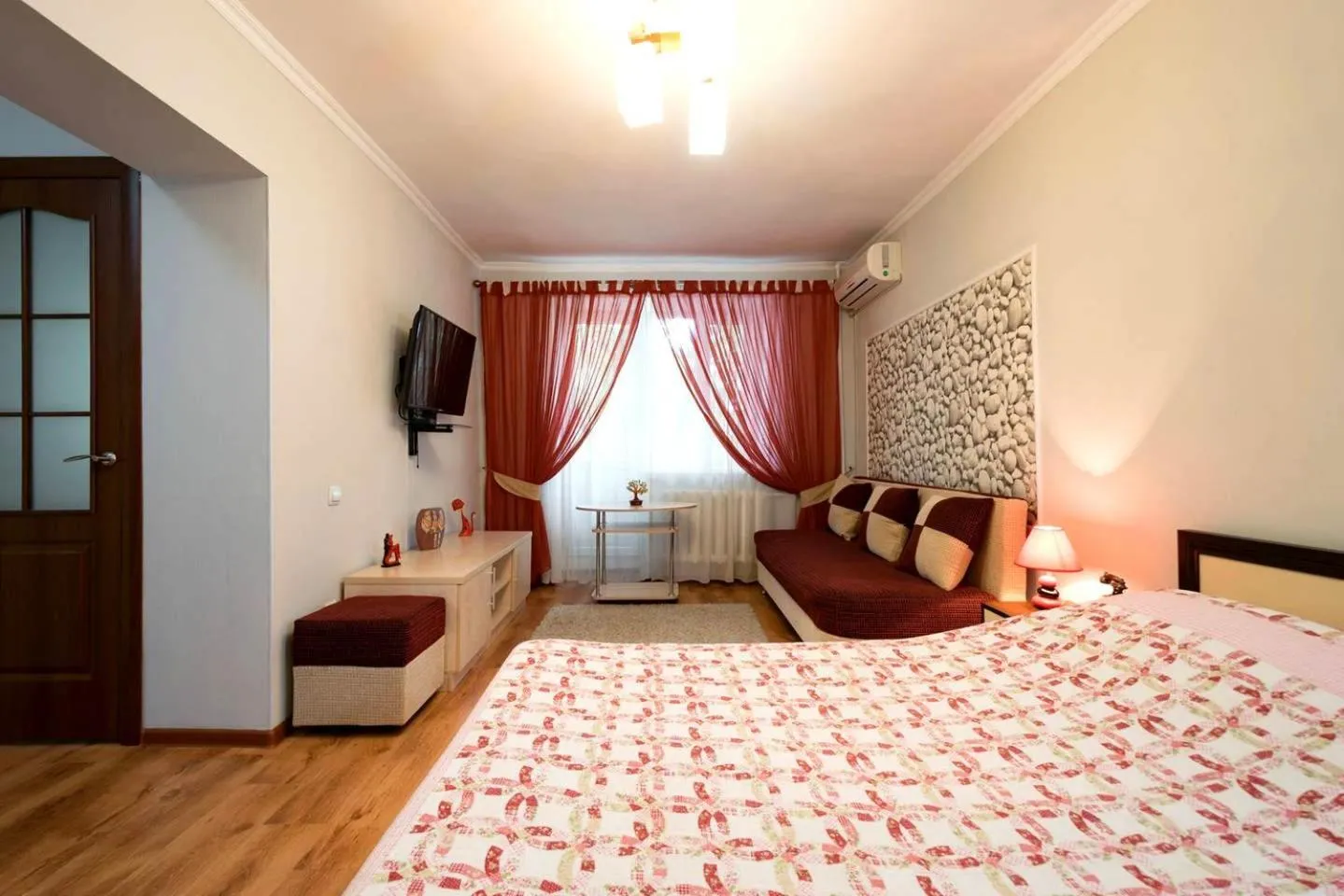 TV and multimedia, Bed in Nadezhda Apartments on Abay Avenue 59