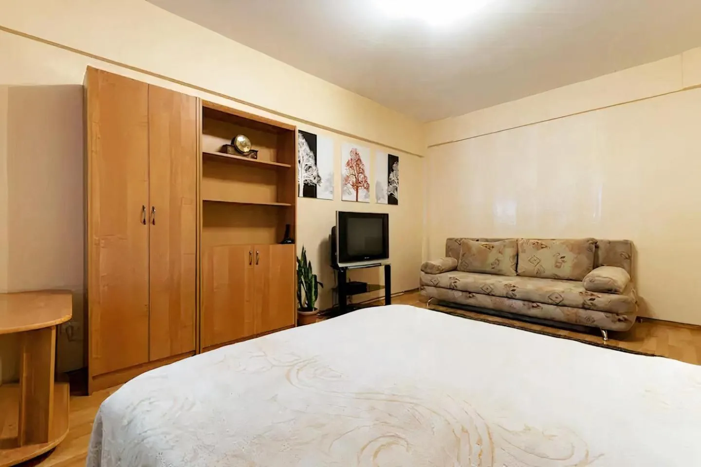 Nadezhda Apartments on Zhibek Zholy Avenue 33