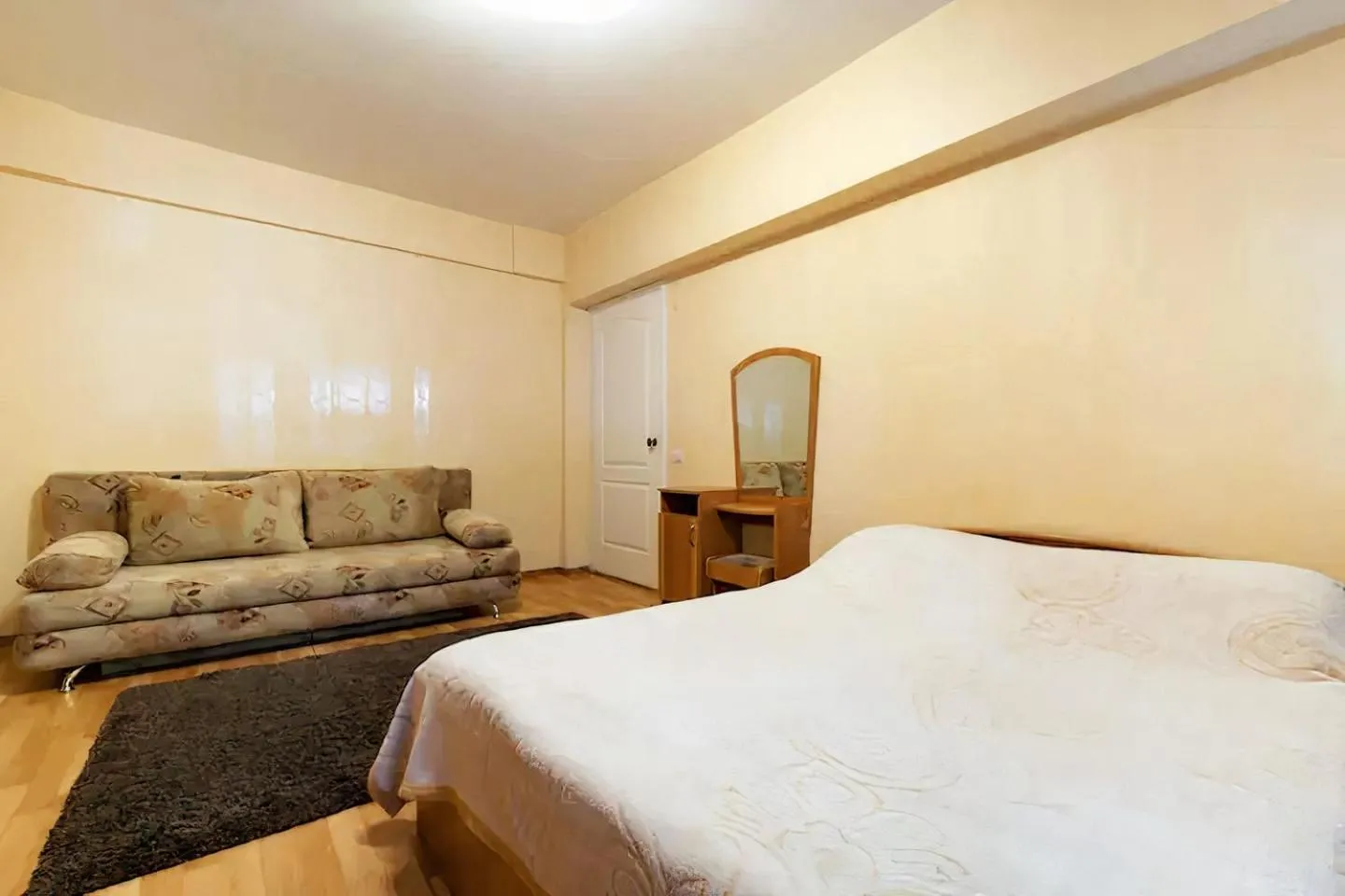 Nadezhda Apartments on Zhibek Zholy Avenue 33
