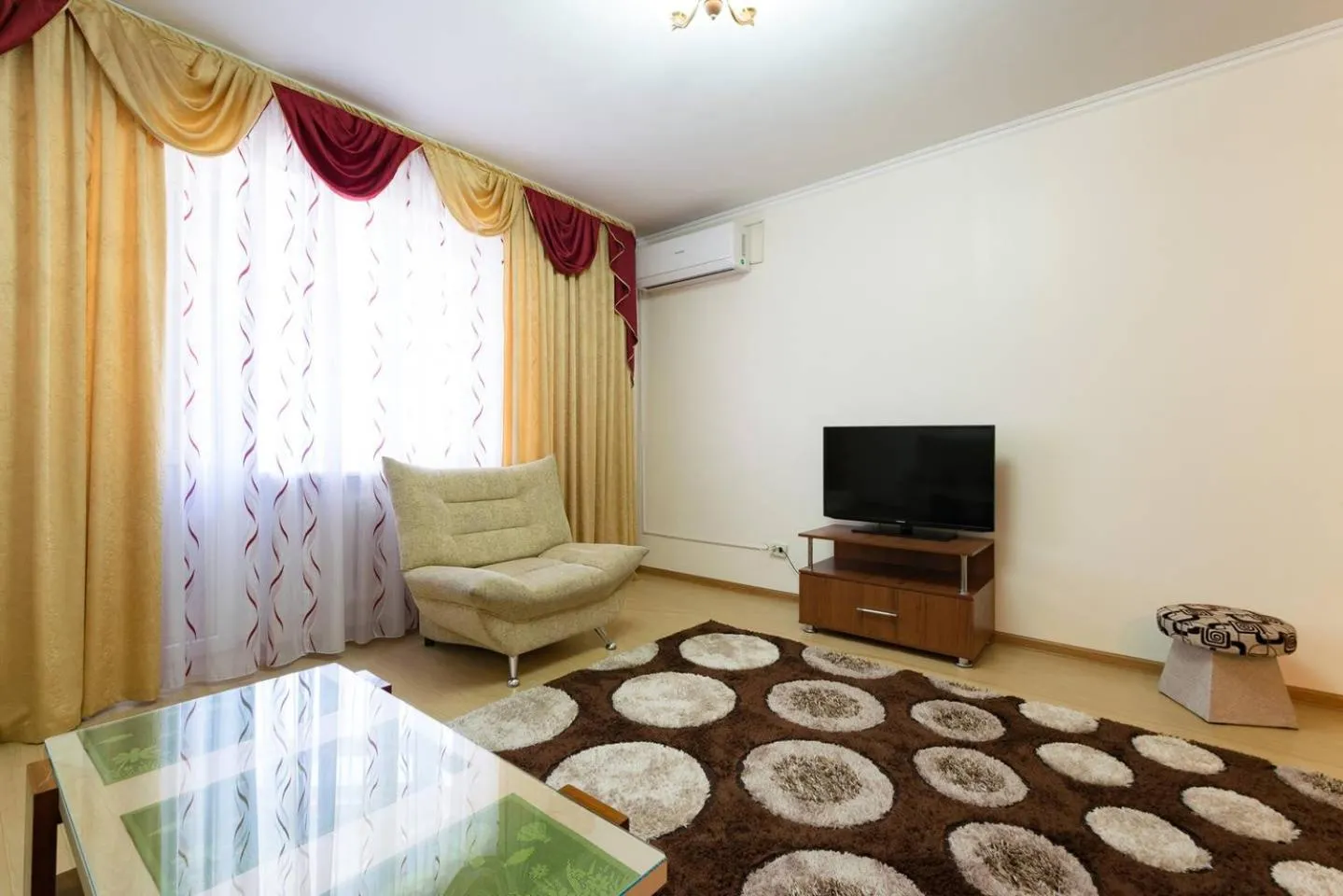 Nadezhda Apartments in Samal, mountain-view