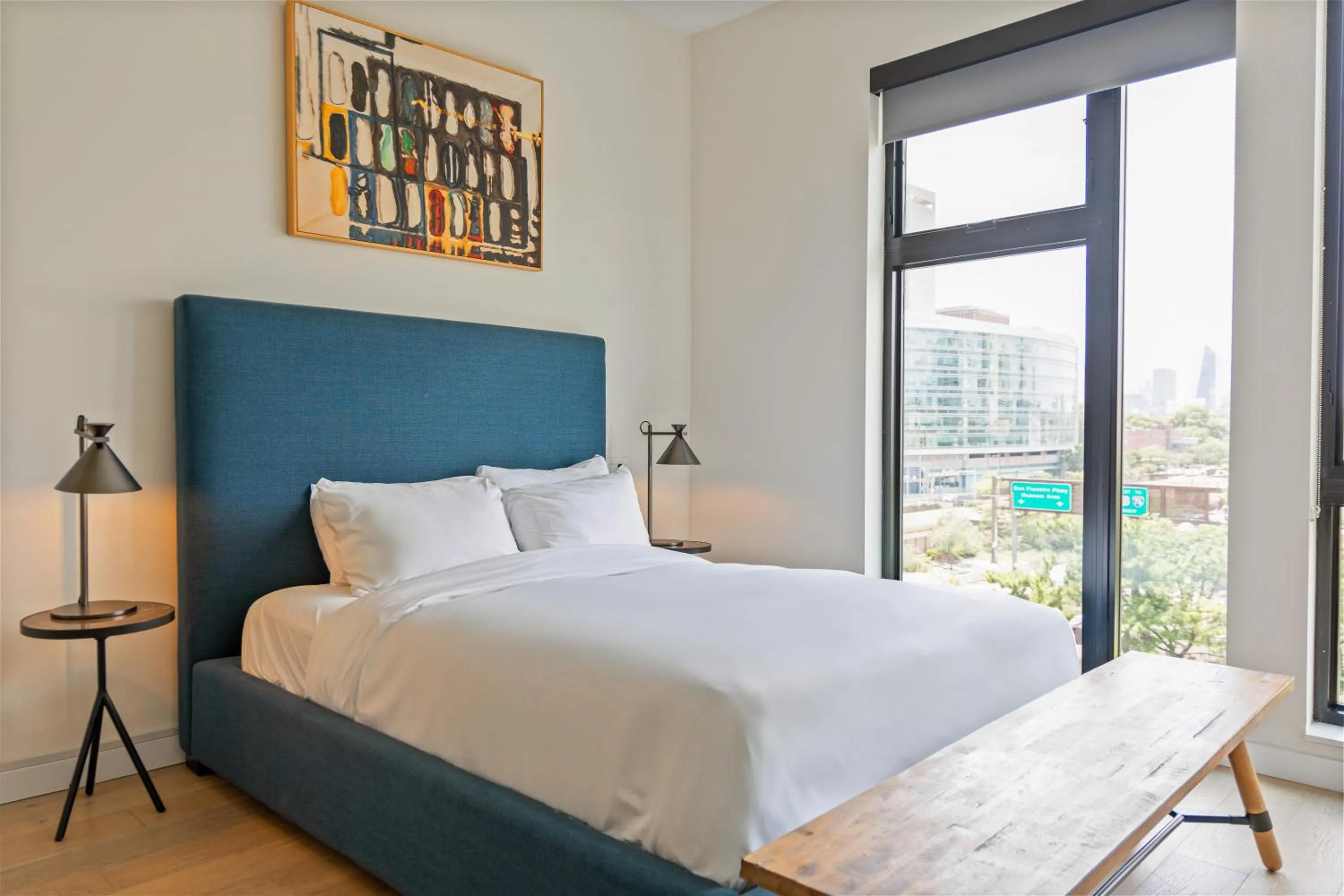 Bedroom, Bed in Sosuite at The Onyx - Museum District
