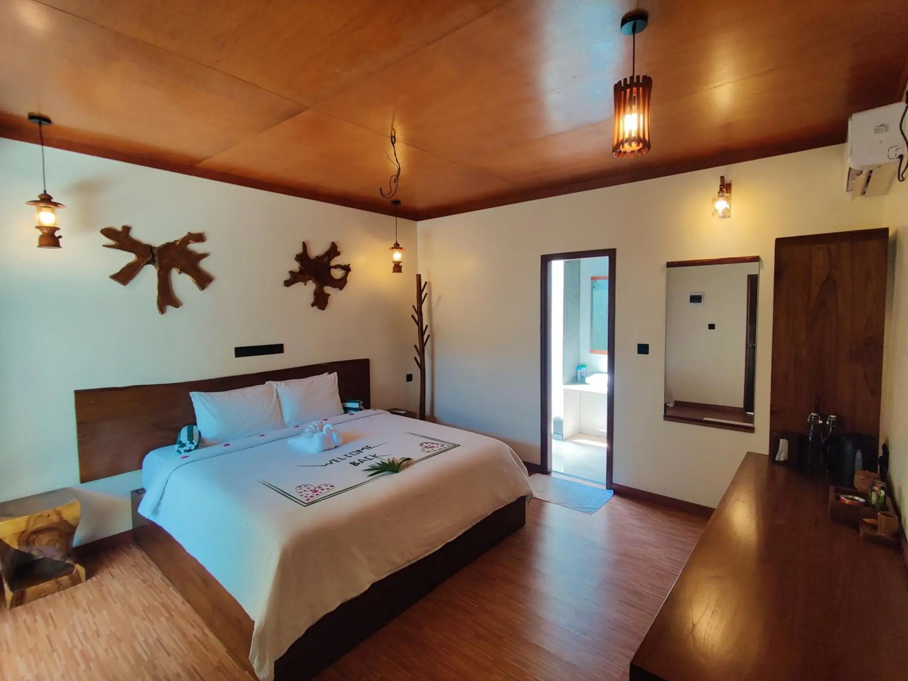 Deluxe Double Room - single occupancy in Madi Beach Guesthouse Deluxe Double Room - single occupancy in Madi Beach Guesthouse
