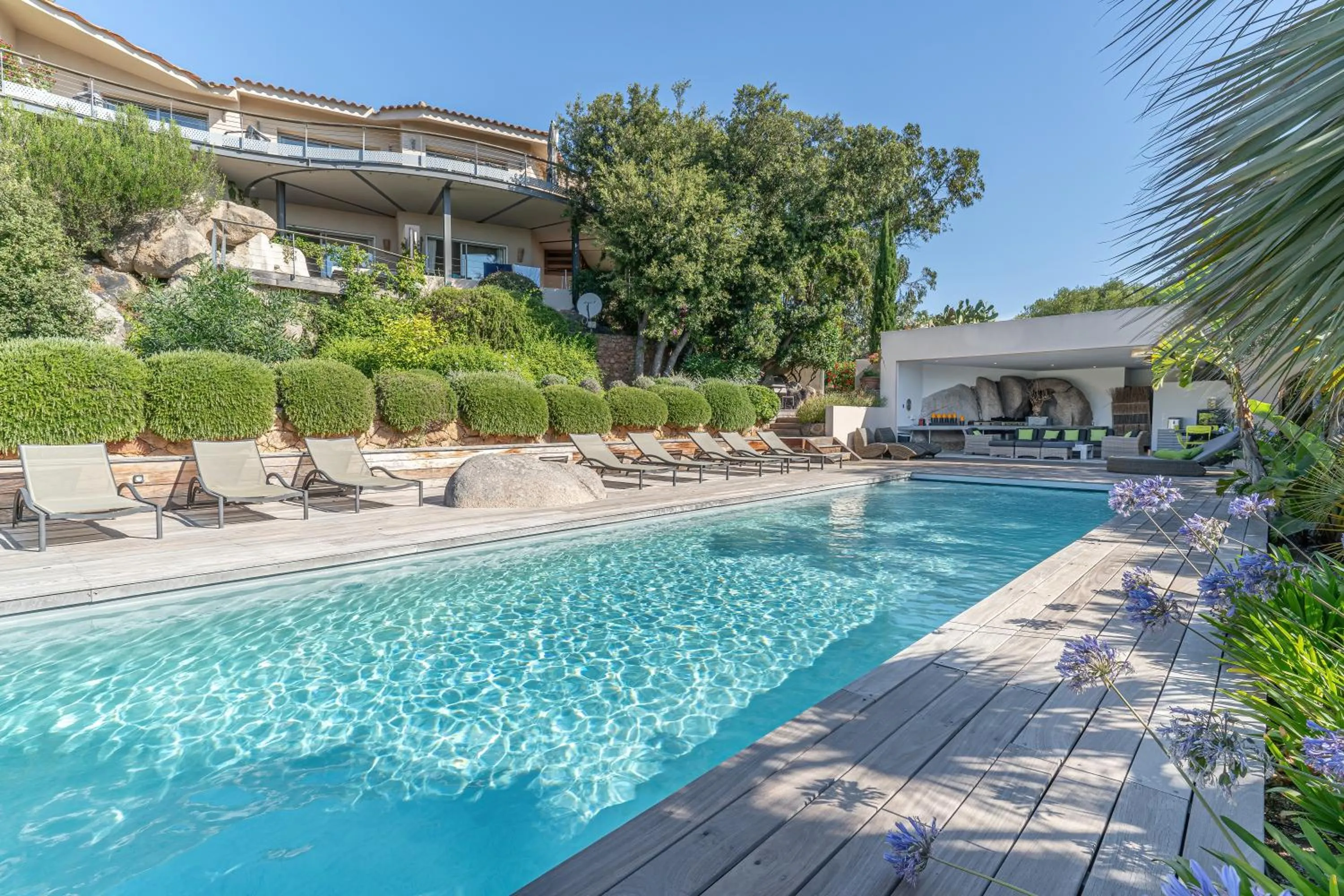 Property building in Hôtel Marina di cavu